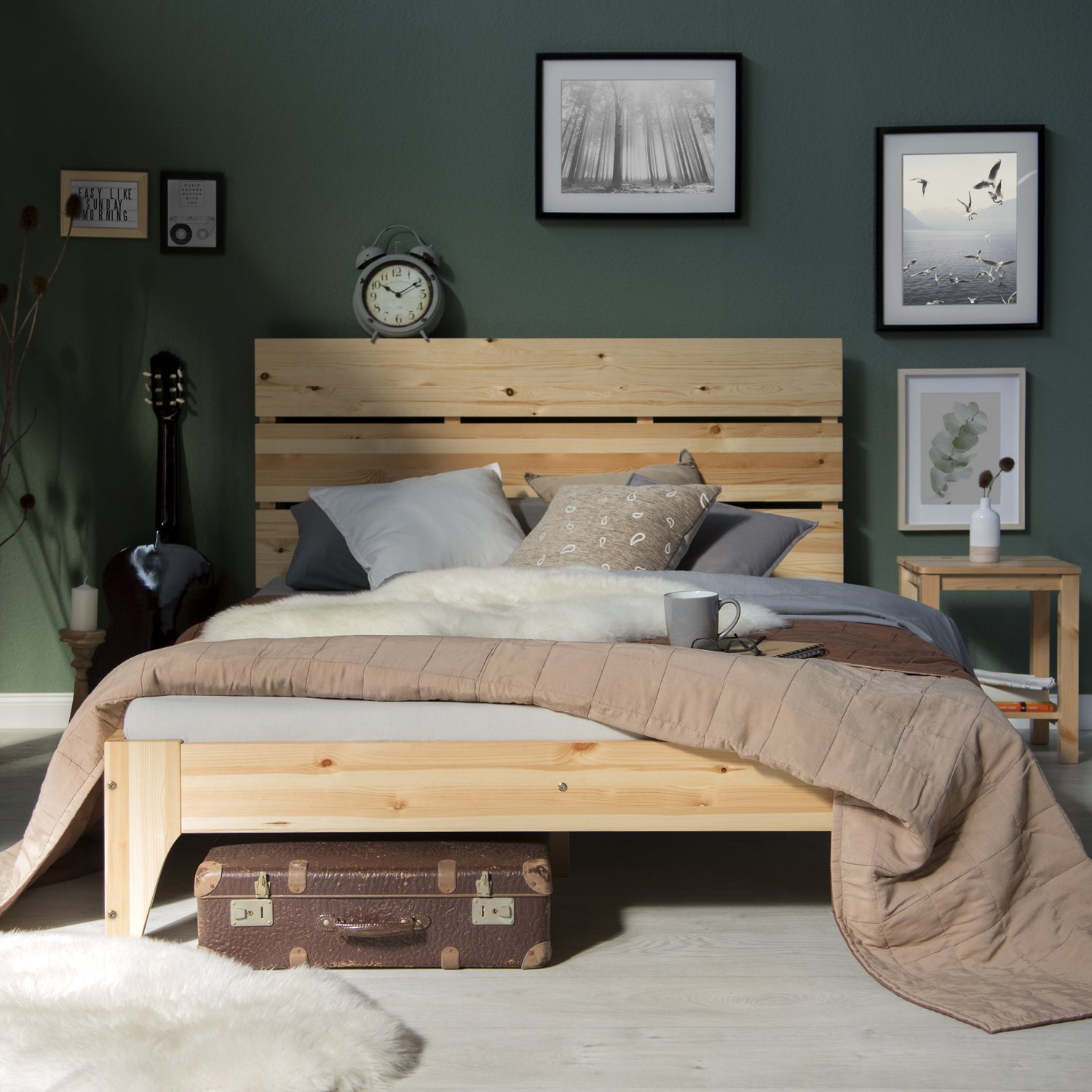 Homestyle4u Holzbett 140x200 cm - Massivholzbett Kiefer mit Lattenrost