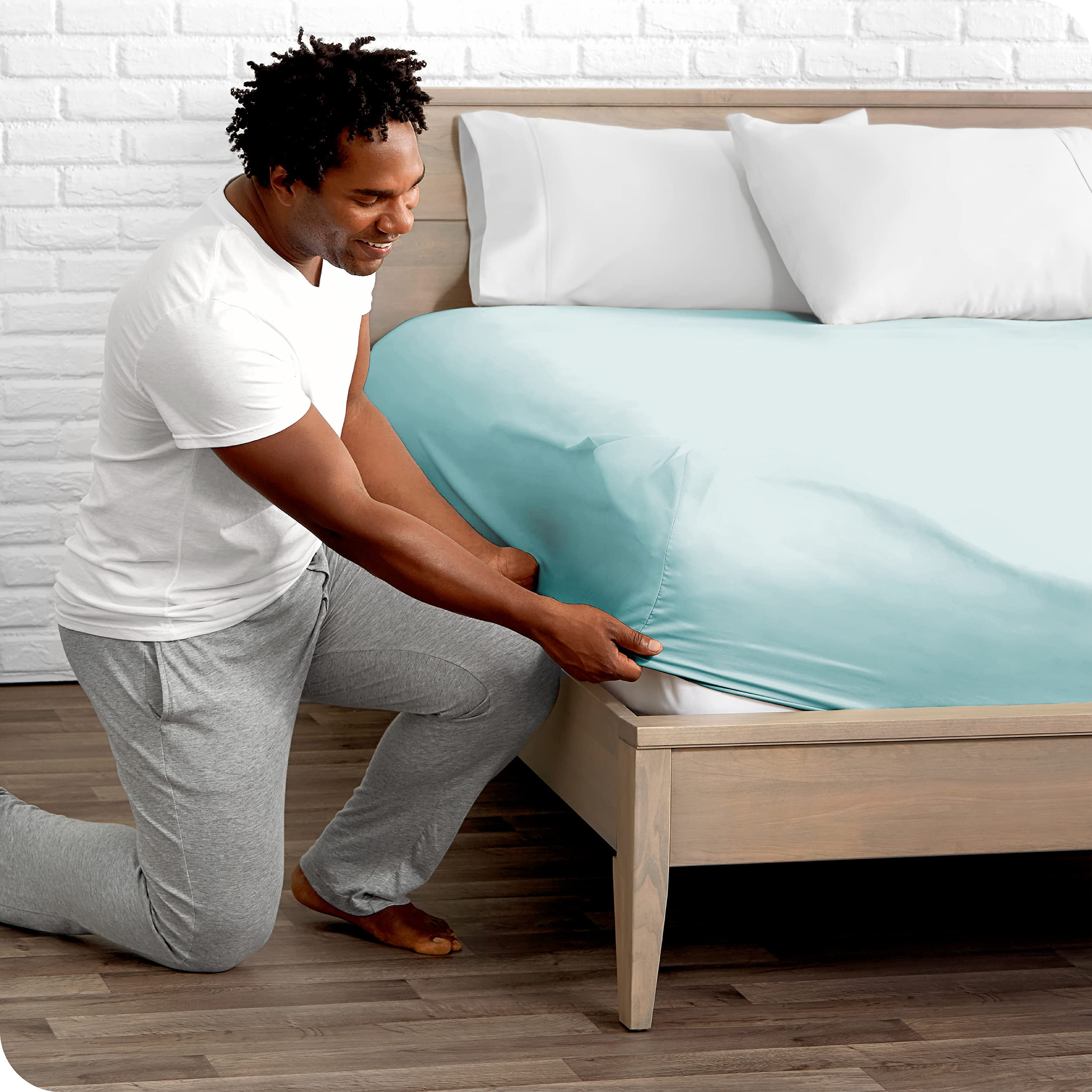 Lenzuolo sotto con angoli Bare Home - Microfibra Premium 1800 - Ultra morbido senza pieghe - Tasca profonda (180 x 200, Blu Azzurro)