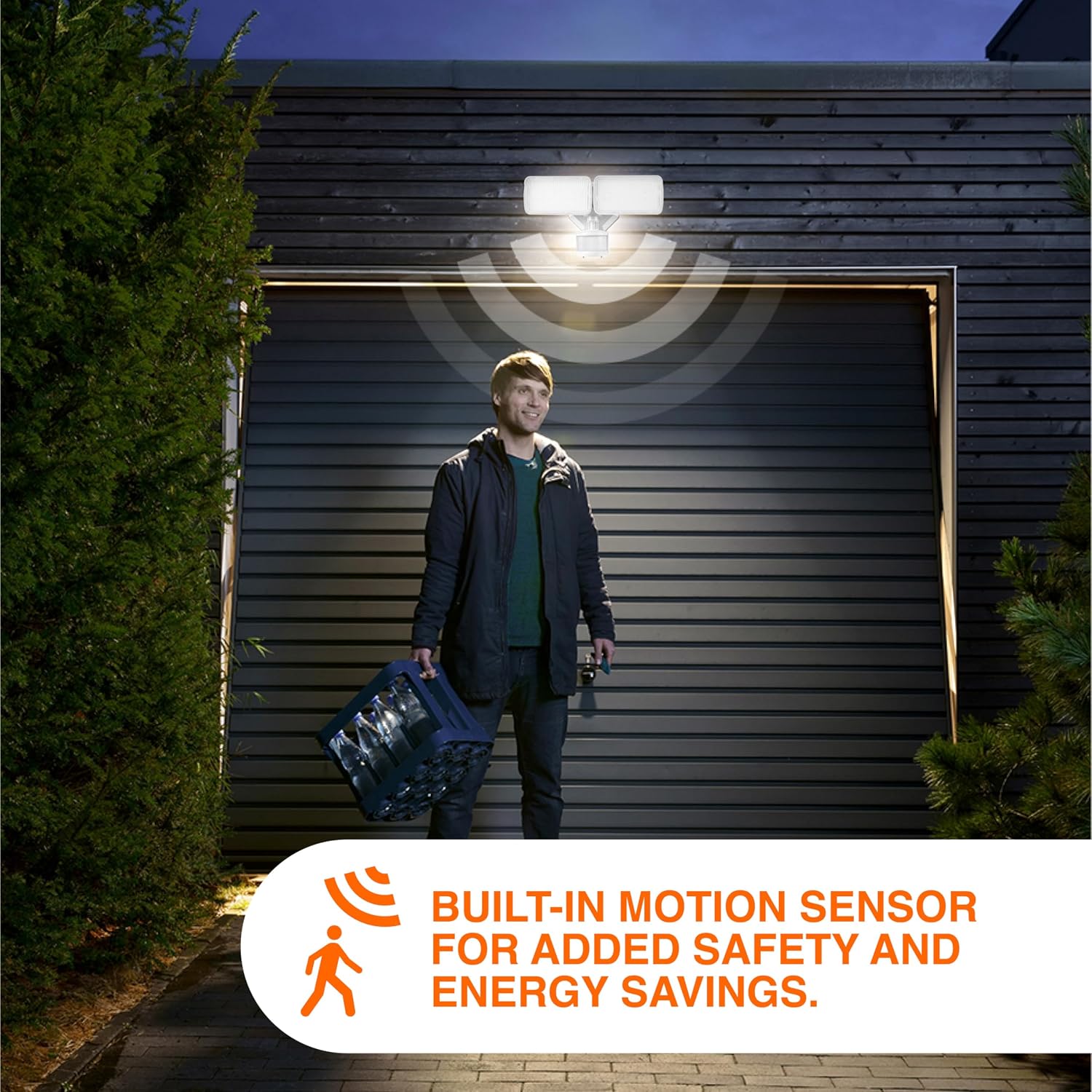 Sylvania 18W Security LED Light with Motion Sensor, Hardwired, 2000 LMS, Wet Rated, 5000K, Daylight - 1 Pack (67424)