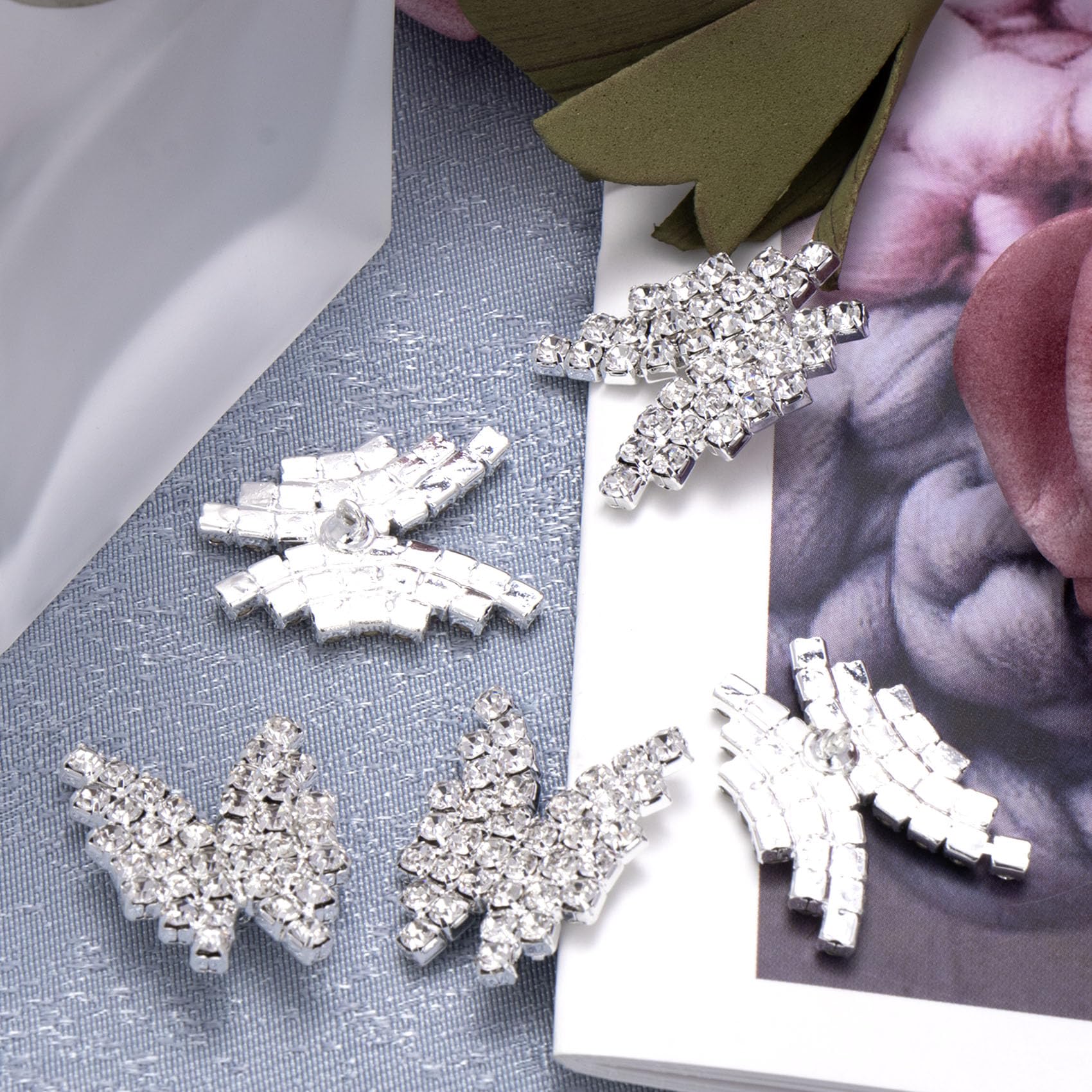 完売品】UrbanOutfitters バタフライ 蝶 ジュエリーホルダー Urban