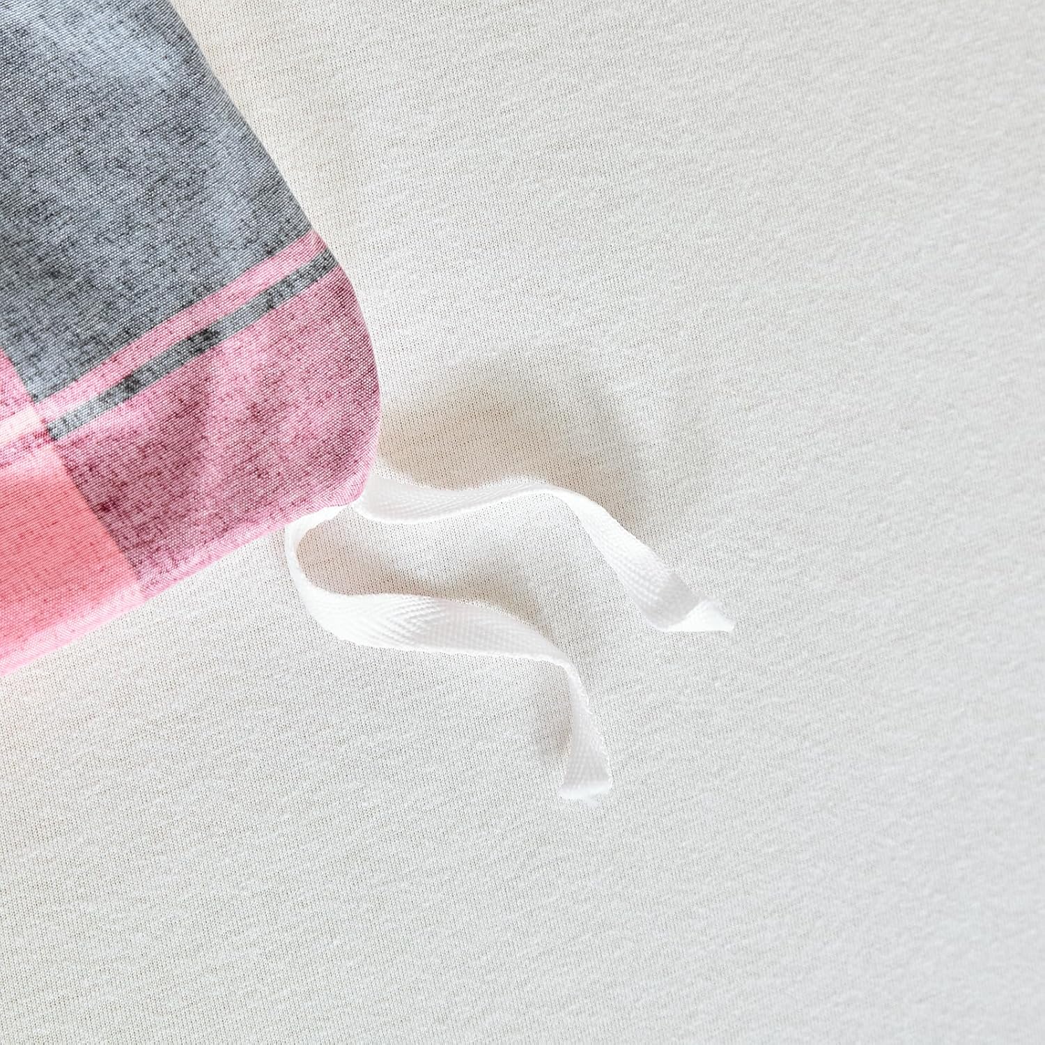 UOZZI BEDDING Christmas White Duvet Cover Set Queen Size 3 Pieces with Red Gray Snowflake and X-mas Gift Socks Holiday Style for New Year Gift Decor Choice with 2 Pillow Shams Corner Ties and Zipper - Image 8