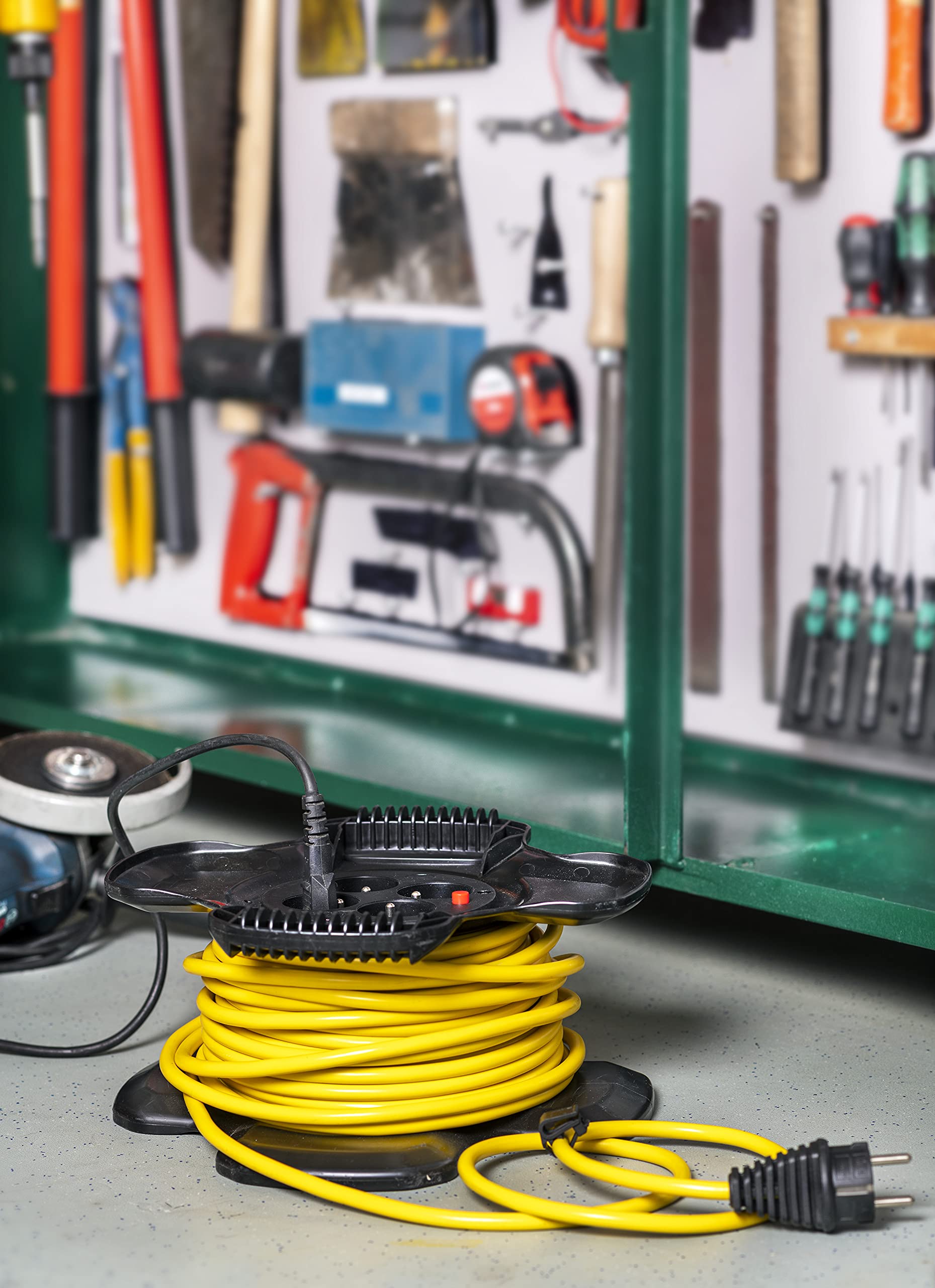 Brennenstuhl X-GUM - Enrollador de cable eléctrico compacto (4 tomas (20 m, uso en interiores, fabricado en Francia)