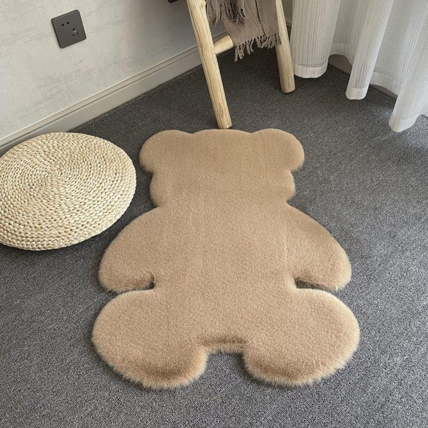 Bear Shaped Area Rug Soft Fluffy Faux Fur Rug - Modern Silky Shaggy Super Home Decor Carpet in Beige - Non-Slip Area Rug for Living, Bedroom, Kitchen, Bedside, Kids, Nursery, Chair, Couch Cover