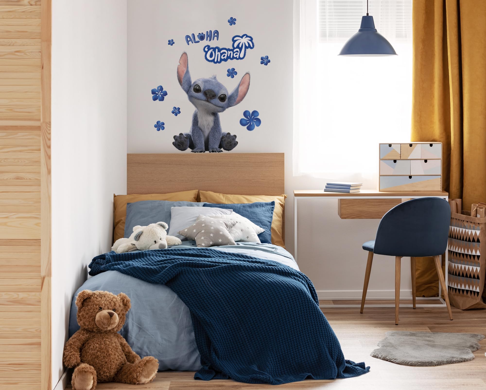 Komar Wall Sticker Disney Lilo and Stitch Live Action Ohana Size 50 x 70 cm Wall Sticker Children's Room Wall Decoration