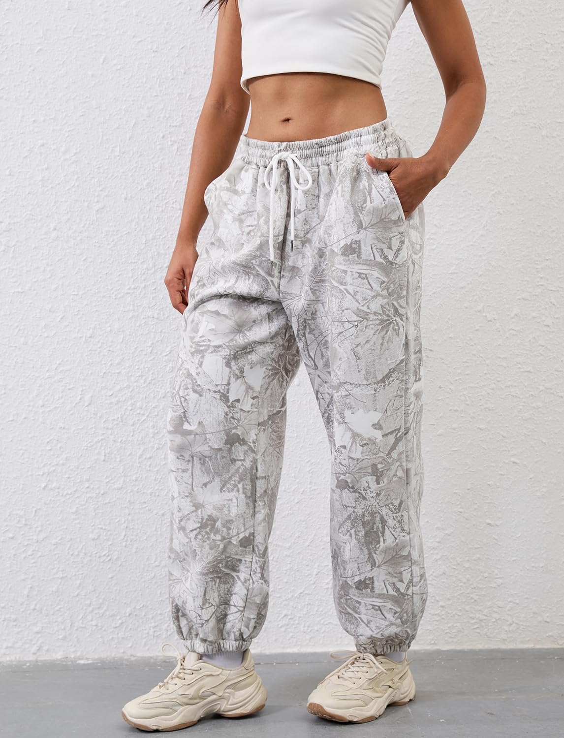 Womens Baggy Wige Leg Camo Sweatpants Fleece Y2k Camouflage Cargo Pants Elastic Waist Drawstring Joggers Streetwear - Image 2