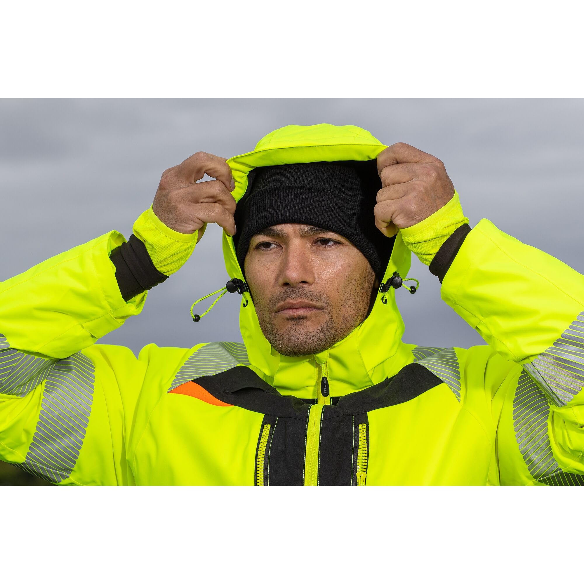 Portwest Chaqueta flúor de seguridad DX4 para invierno cuello de micro polar, mangas articuladas DX461
