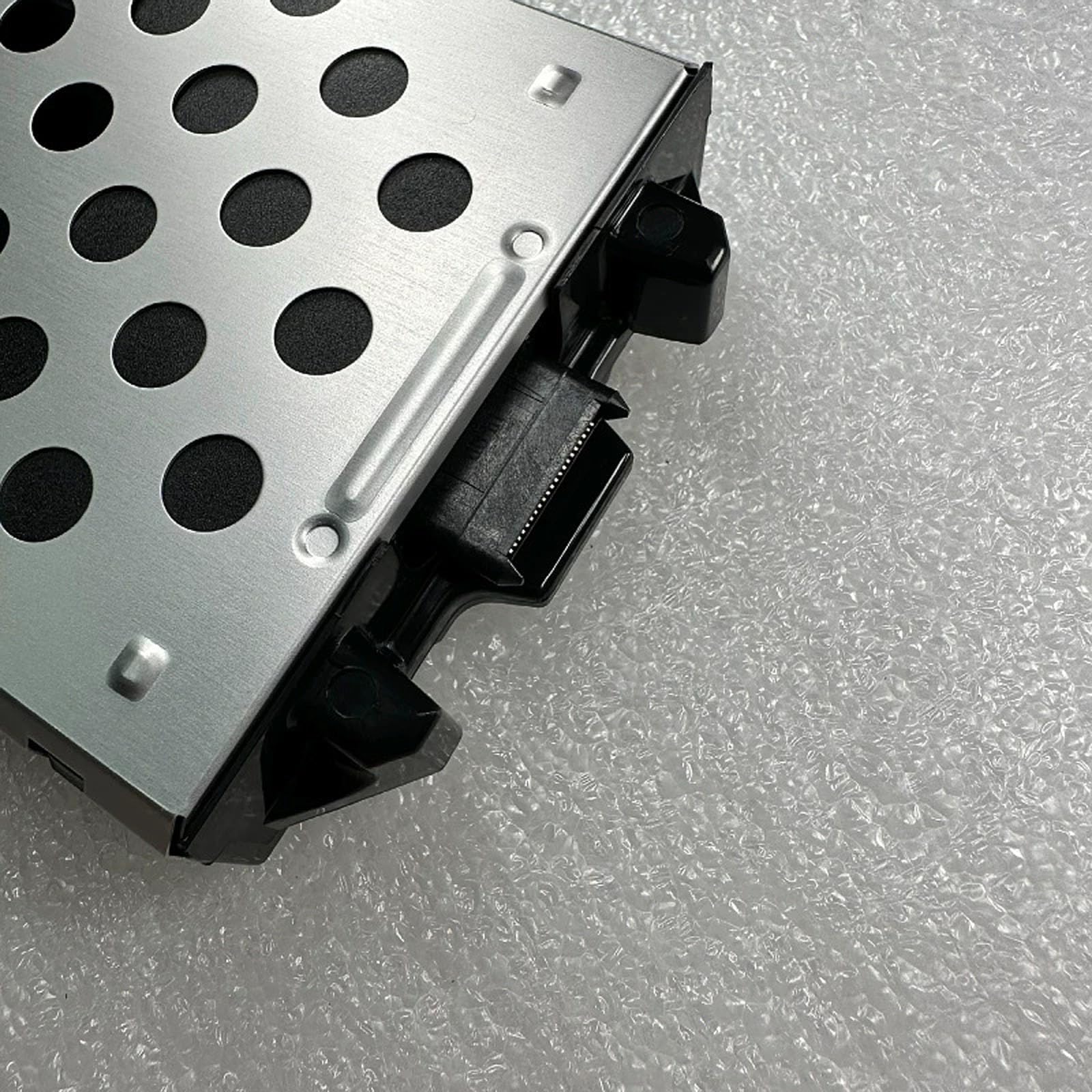 Contenitore per disco rigido antipolvere con interfacce multiple e controllo stabile della temperatura per custodia per disco rigido antiurto CF19