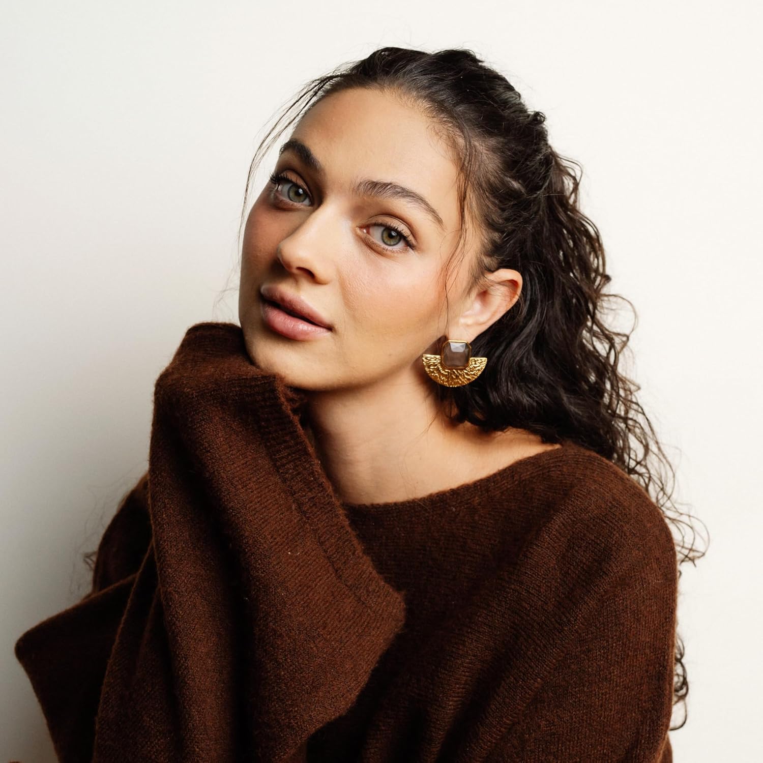 Chunky Gold Vintage Statement Earrings with Brown Stones – Bold Retro Fashion Jewelry for Women - Image 2