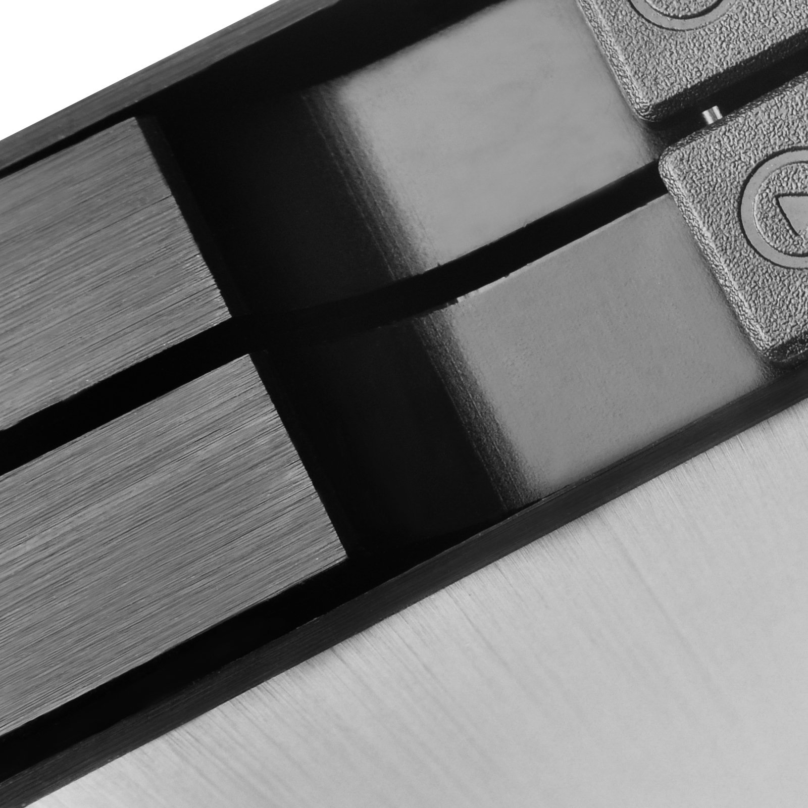 SilverStone SST-FS202B – aluminiowa taca bez tacy przenośna płyta montażowa / wewnętrzna obudowa dysku twardego do 2 x 2,5 cala SAS/SATA HDD lub SSD, pasuje do każdej kieszeni na dysk 3,5 cala, z zamkiem, czarna