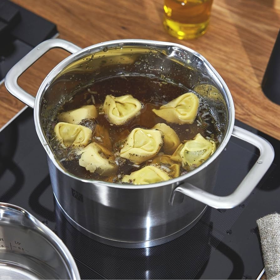 ZWILLING TrueFlow Stainless Steel Pot Set, 4 Pieces, Pouring ZWILLING TrueFlow Stainless Steel Pot Set, 4 Pieces, Pouring