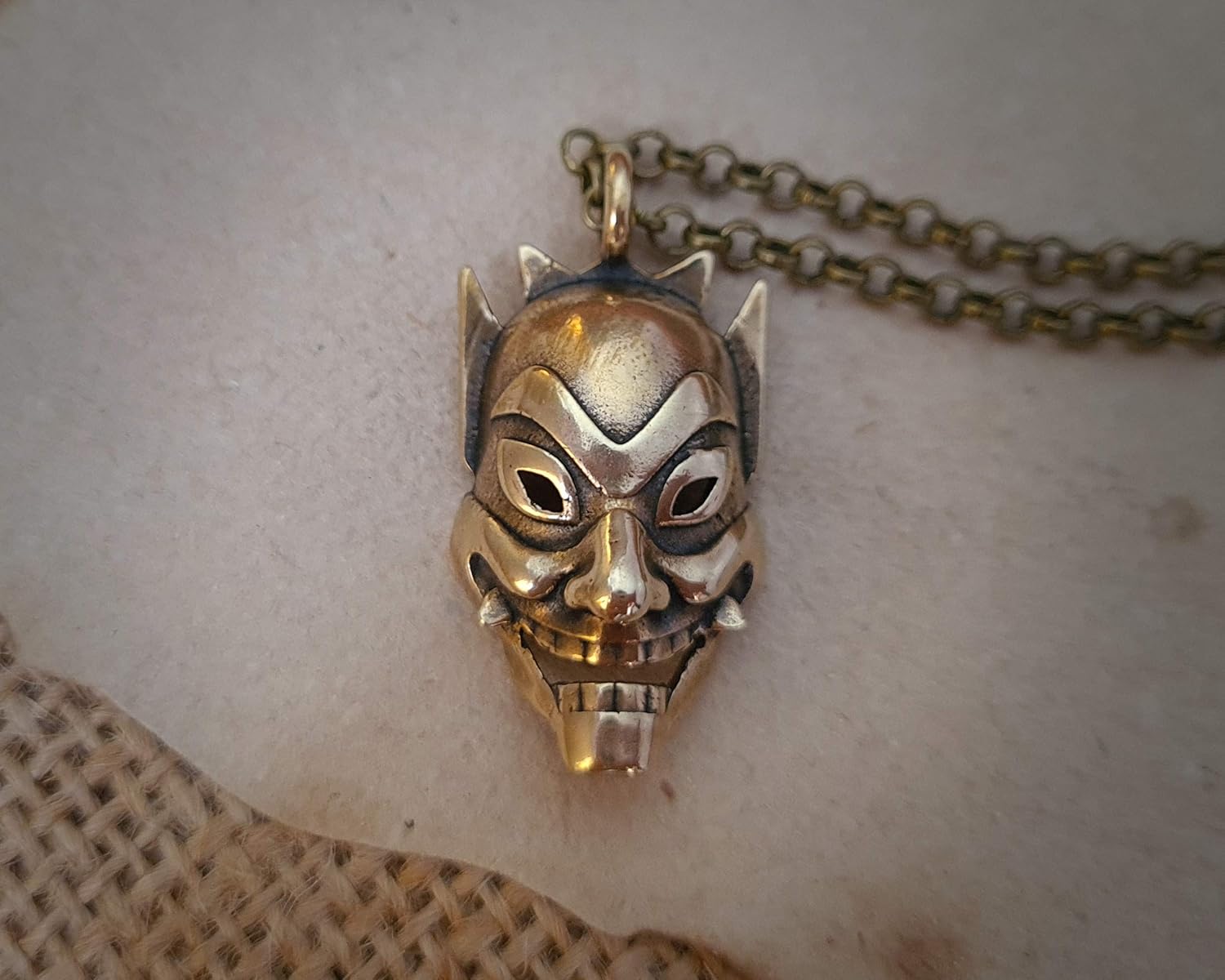 Japanese Oni Samurai Spirit Mask Necklace Pendant Accessories Solid Brass Casting comes with Chain