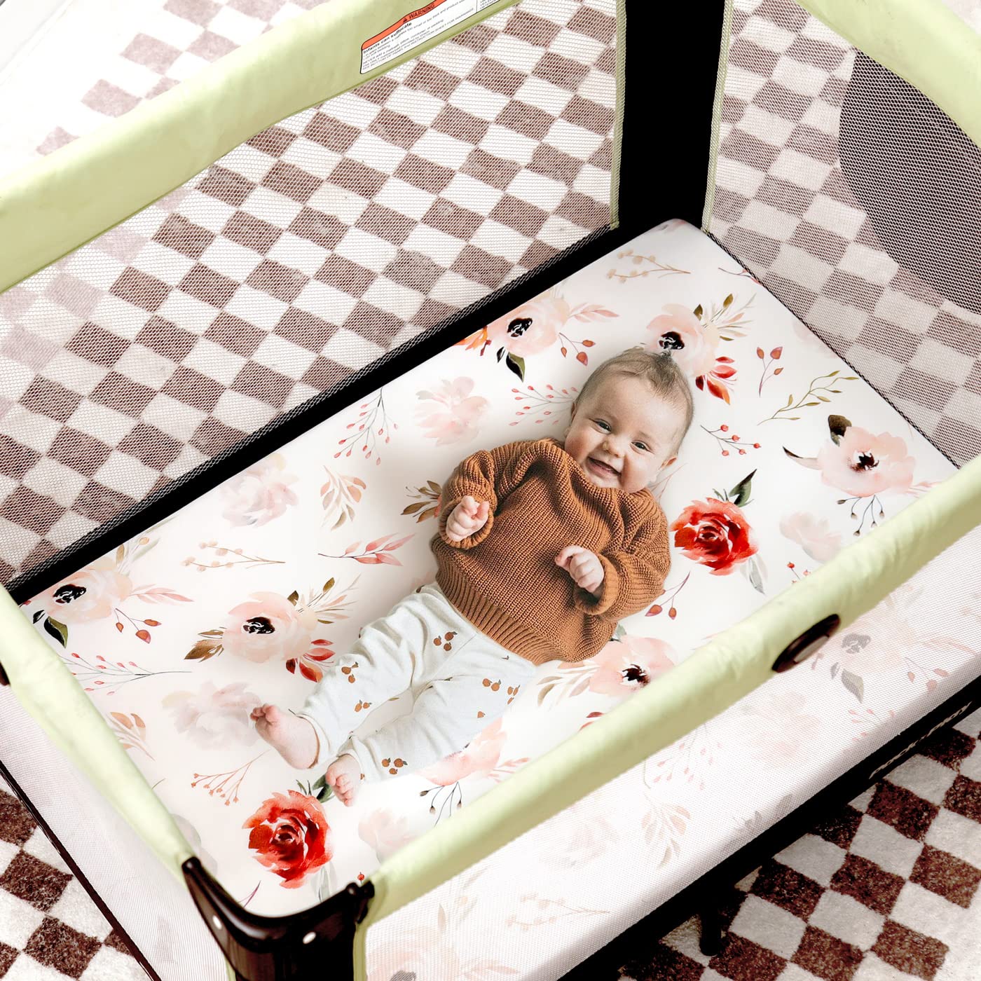 Juego de 2 sábanas elásticas ultra suaves de punto jersey Pack n Play, portátiles/minicunas con bolsillo profundo, almohadillas de ajuste universal, seguras y cómodas, bonita flor de rosa para niñas