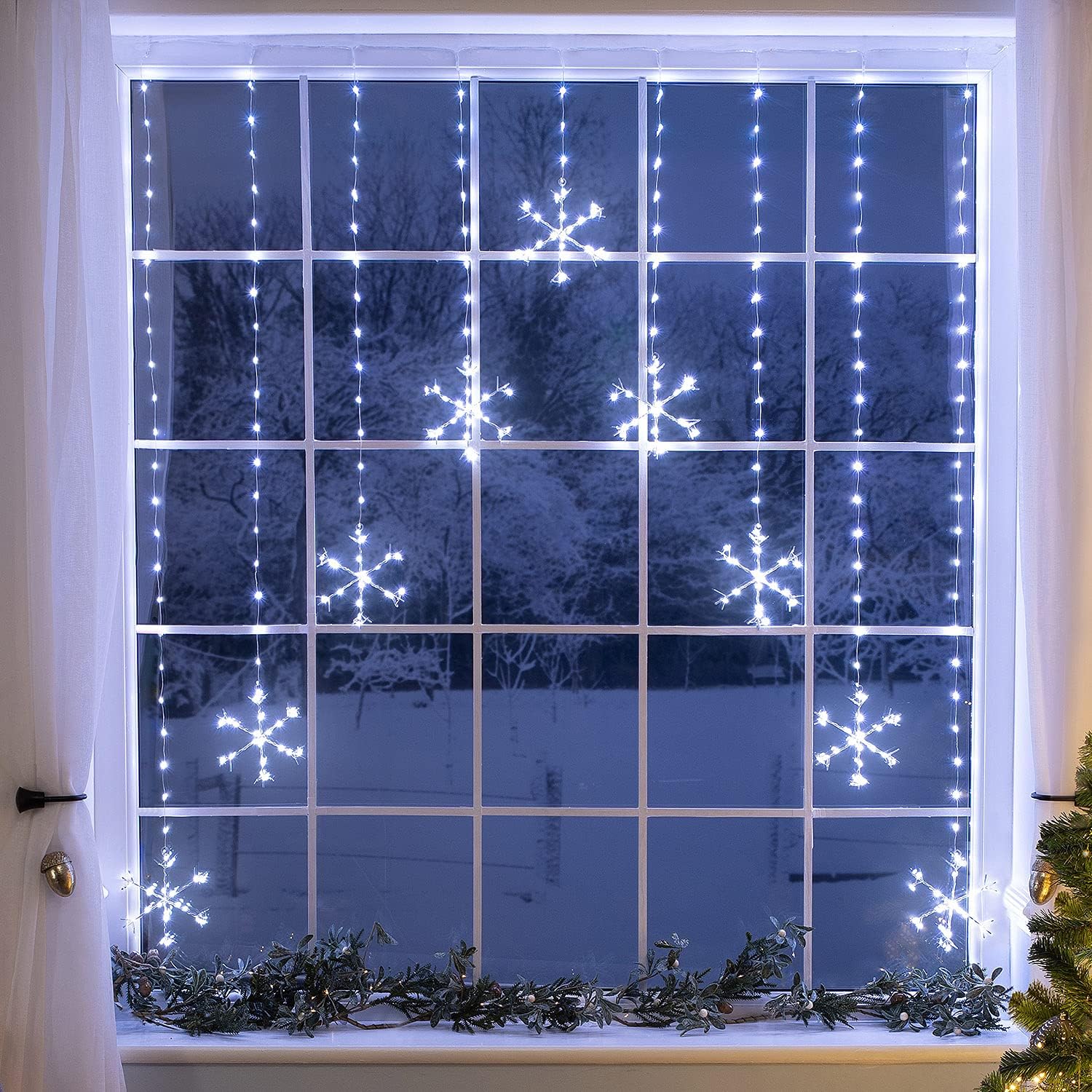 Christow Christmas Curtain Lights for Windows, 9 Snowflake String Light ...