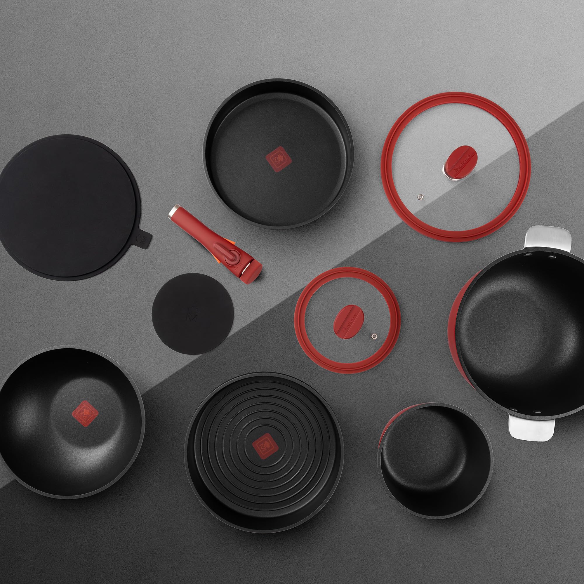 MasterPRO SHARE & PLAY | Juego de Utensilios de Cocina Apilables de 10 piezas | Mango Desmontable | Ahorra espacio | Fundición de Aluminio | Recubrimiento Antiadherente ILAG Ultimate | Regalo Ideal
