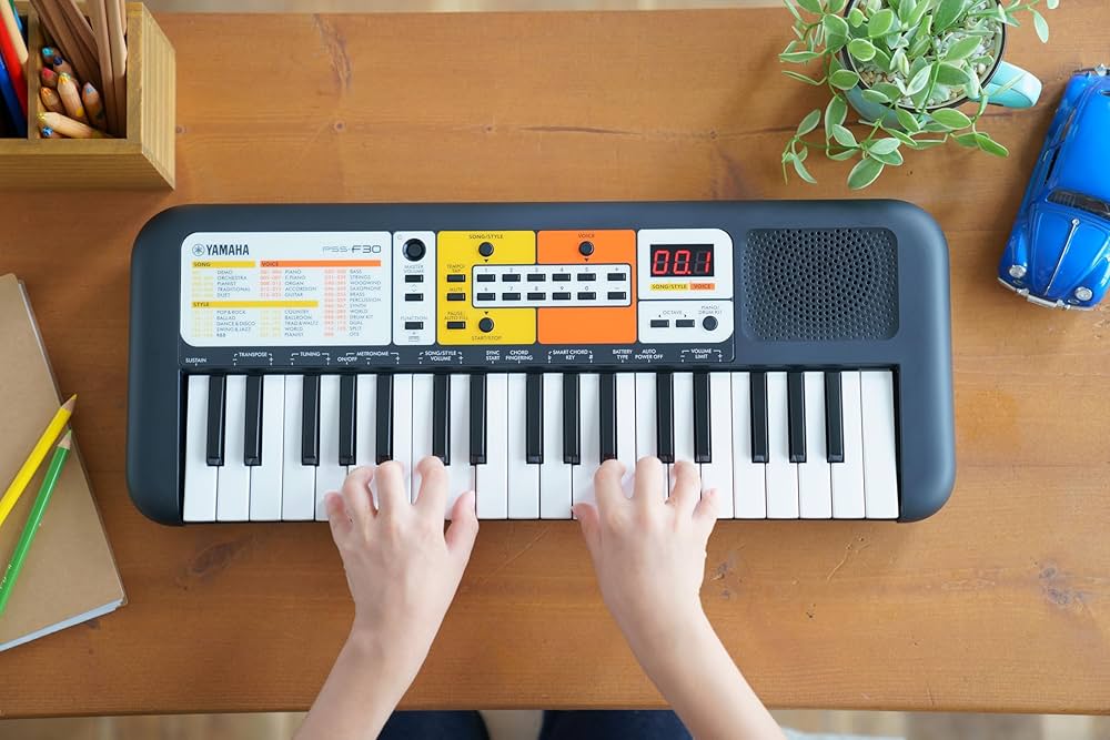 Amazon.com: Yamaha Mini-key Portable Keyboard PSS-F30