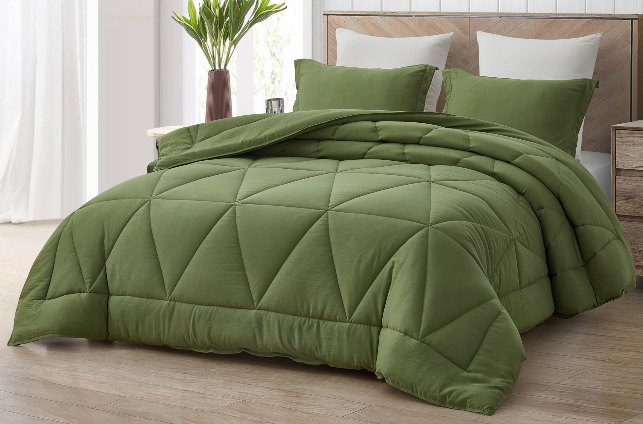 Chezmoi CollectionRory Olive Green Comforter Set Queen Size 3-Piece Fluffy Soft Lightweight Bedding Triangle Quilted Stone-Washed Microfiber Comforter Set for All Season