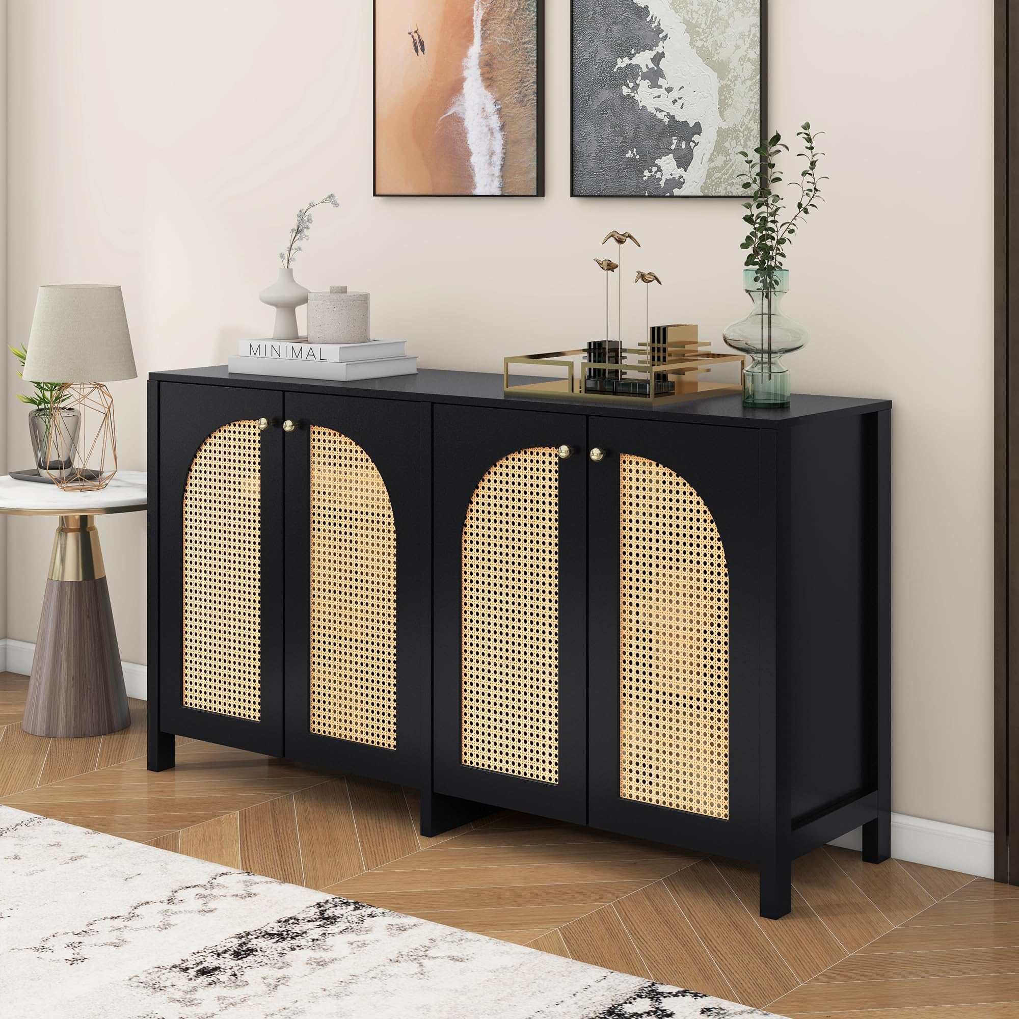 Aparador negro de 4 puertas de ratán y MDF con mangos de metal para comedor