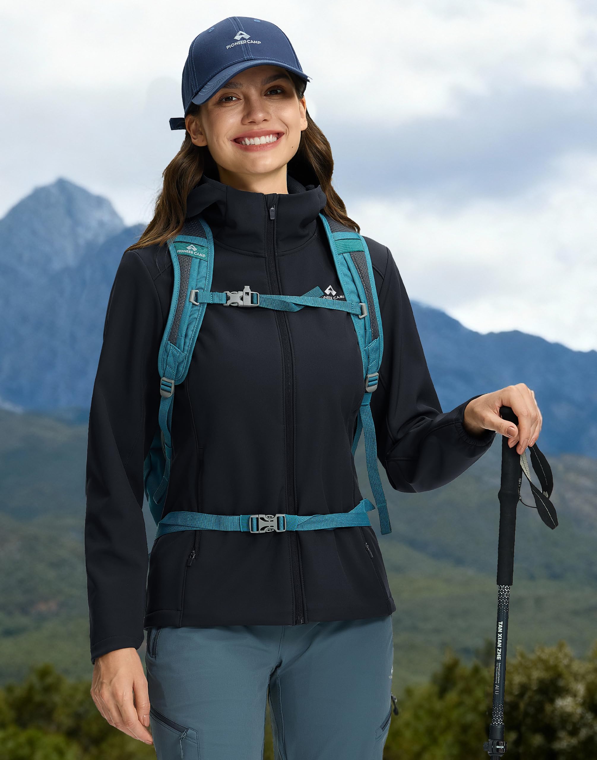 Pioneer Camp Giacca softshell da donna, foderata in pile, con cappuccio, impermeabile e antivento, pratica giacca per le mezze stagioni per il tempo libero e le attività all'aperto