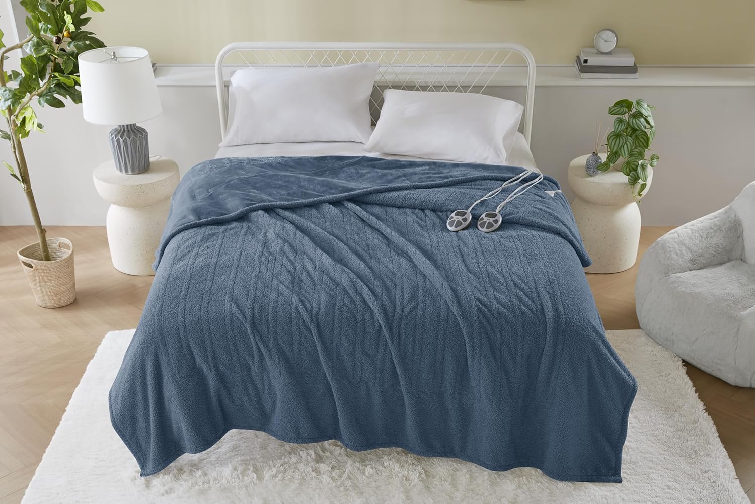 Serta Heated Blanket, Electric King Size Blanket, Soft, Warm, Fuzzy Heating Blanket King for Office, Couch, 1-12 hr Auto Shut Off Timer, 10 Lv Heat Setting, ETL Certified, King 100" x 90" Navy