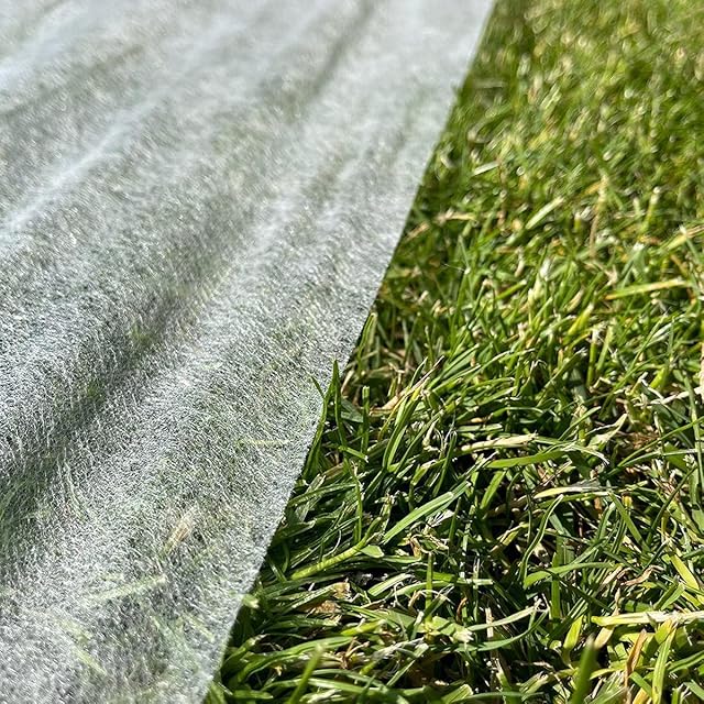 Tech-Garden 1 m x 5 m Grass Seed Covering Net Fleece Fabric Material - Protect Newly Repaired Lawns From Birds, Wind & Rain. Cover Seeds, Delicate, Young Plants & Protect from Frost Damage