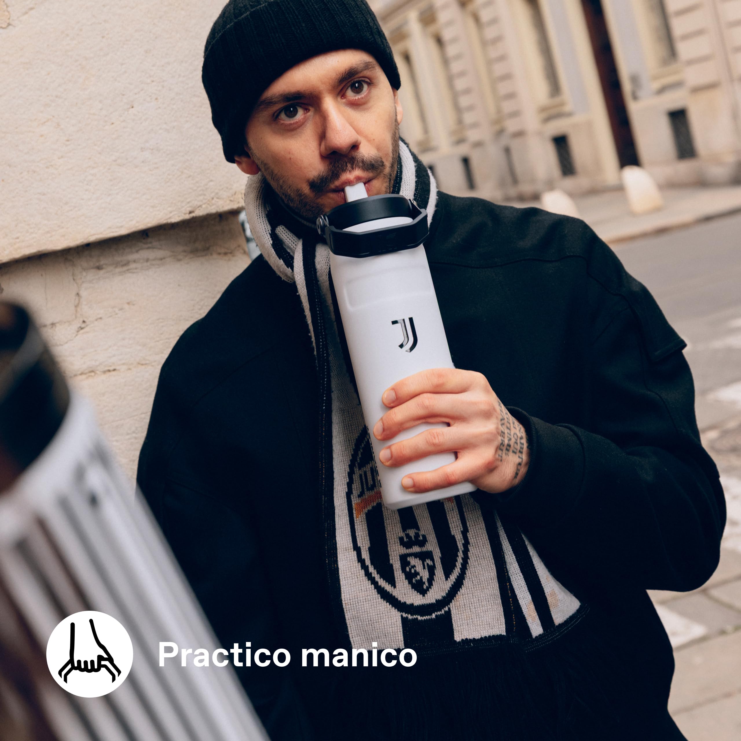 Stanley 1913 Flip Straw Borraccia Con Cannuccia 0.7L - Juventus | 10 Ore Di Freddo - 2 Giorni Di Freddo - Acciaio Inossidabile - Senza BPA - A Prova di Perdite - Lavabile In Lavastoviglie