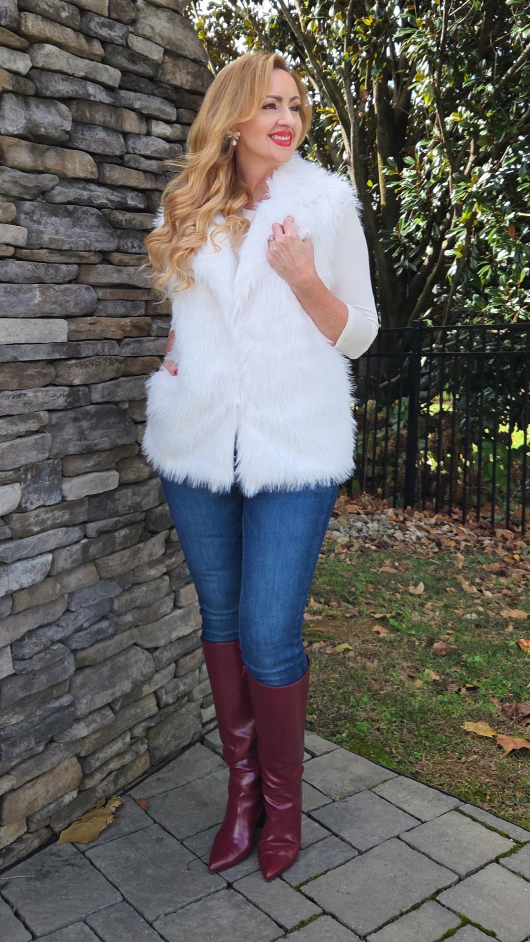 Simplee Women's Faux Fur Vest Coat Sleeveless Furry Jacket Warm