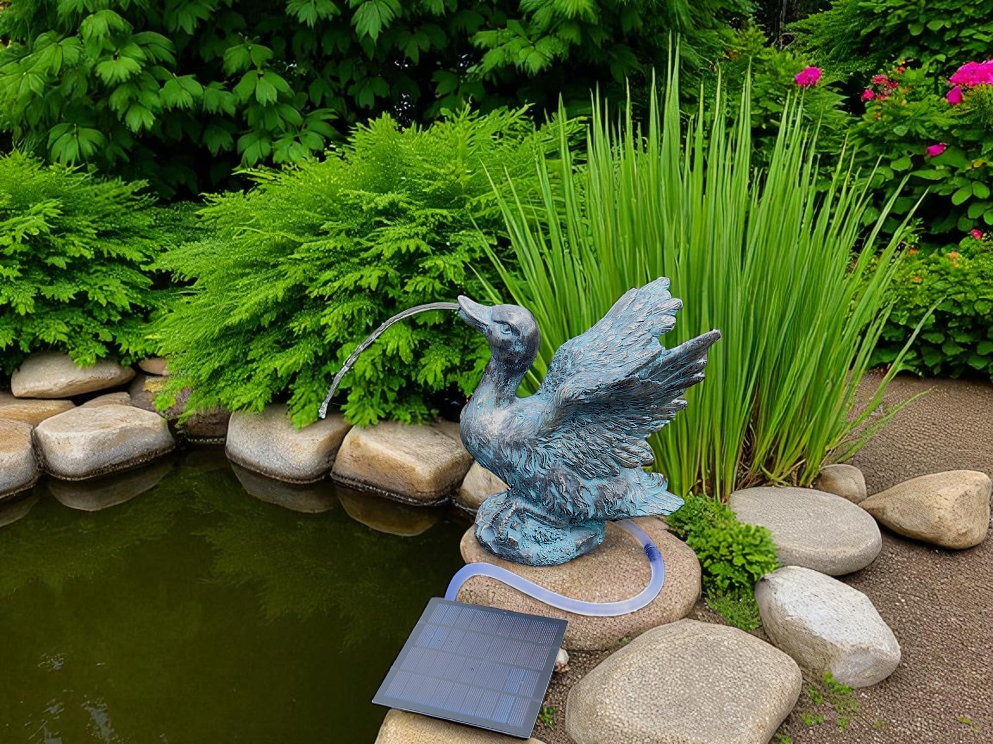 Arnusa Gárgola solar – Figura de estanque con bomba solar y fuente de agua – Decoración de jardín de poliresina en aspecto de cobre – Fuente solar para estanque de jardín y curso de agua (pato 22 x 19