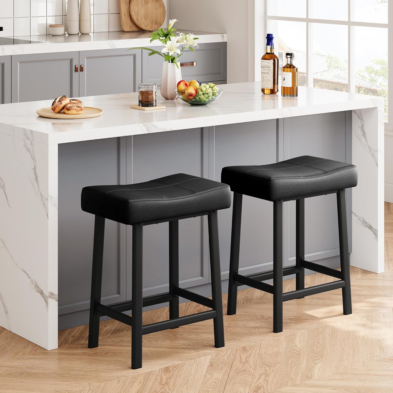GarveeHome Counter Height Bar Stools Set of 2, 24 in Barstools for Kitchen Island Counter, Upholstered Padded Saddle Chairs with Curved Cushion, Easy Assembly, Black