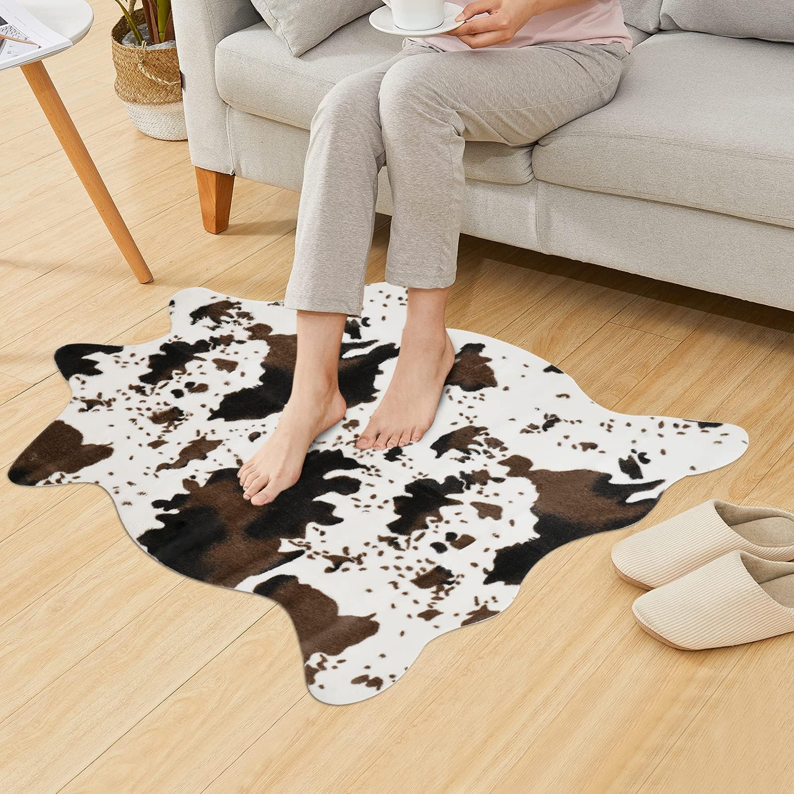 Faux Cowhide Rug, Cute Cow Print Rug for Western Decor, Non-Slip Animal Area Carpet for Bedroom Living Room, Western Party Decorations, 3.6 x 2.5 FT (43 x 30 Inches)