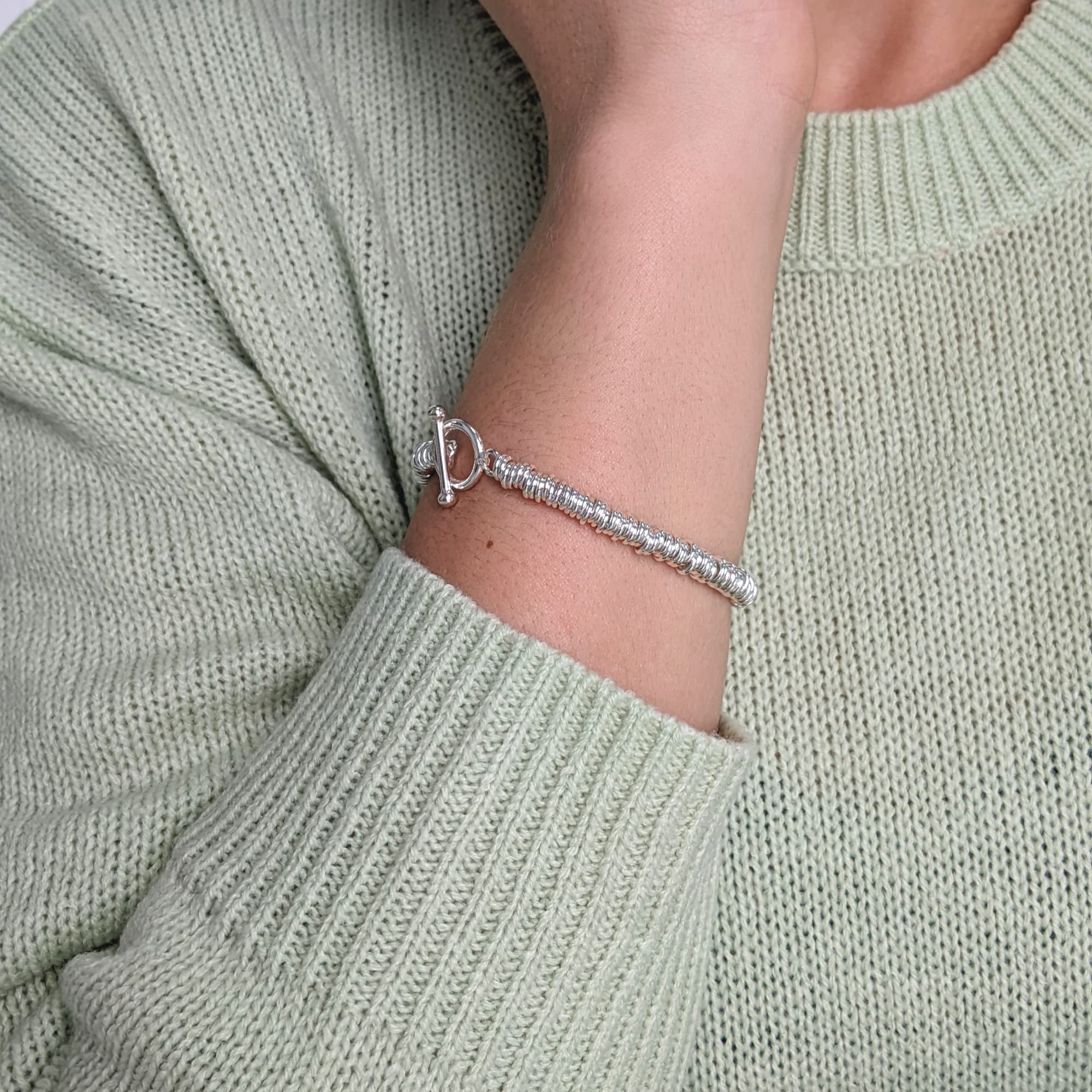 Silverly Pulsera Sweetie Plata de Ley 925 Cierre Palanca | Pulsera Múltiples Anillos Barra T Mujer | Pulseras Cadena Gruesa Apilables, Regalo Joyería Esencial, Moderno Contemporáneo.
