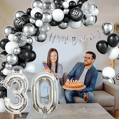 Vista 11 de Decoraciones de cumpleaños número 18 para niños, globos negros y dorados, kit de arco de guirnalda con el número 18, globo de confeti de papel