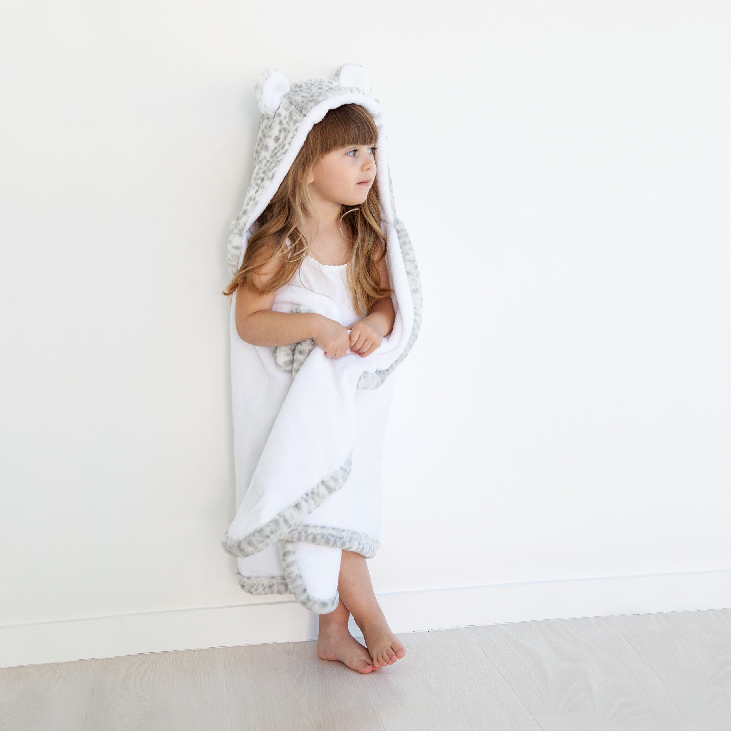 Little Giraffe Luxe Snow Leopard Towel, Silver