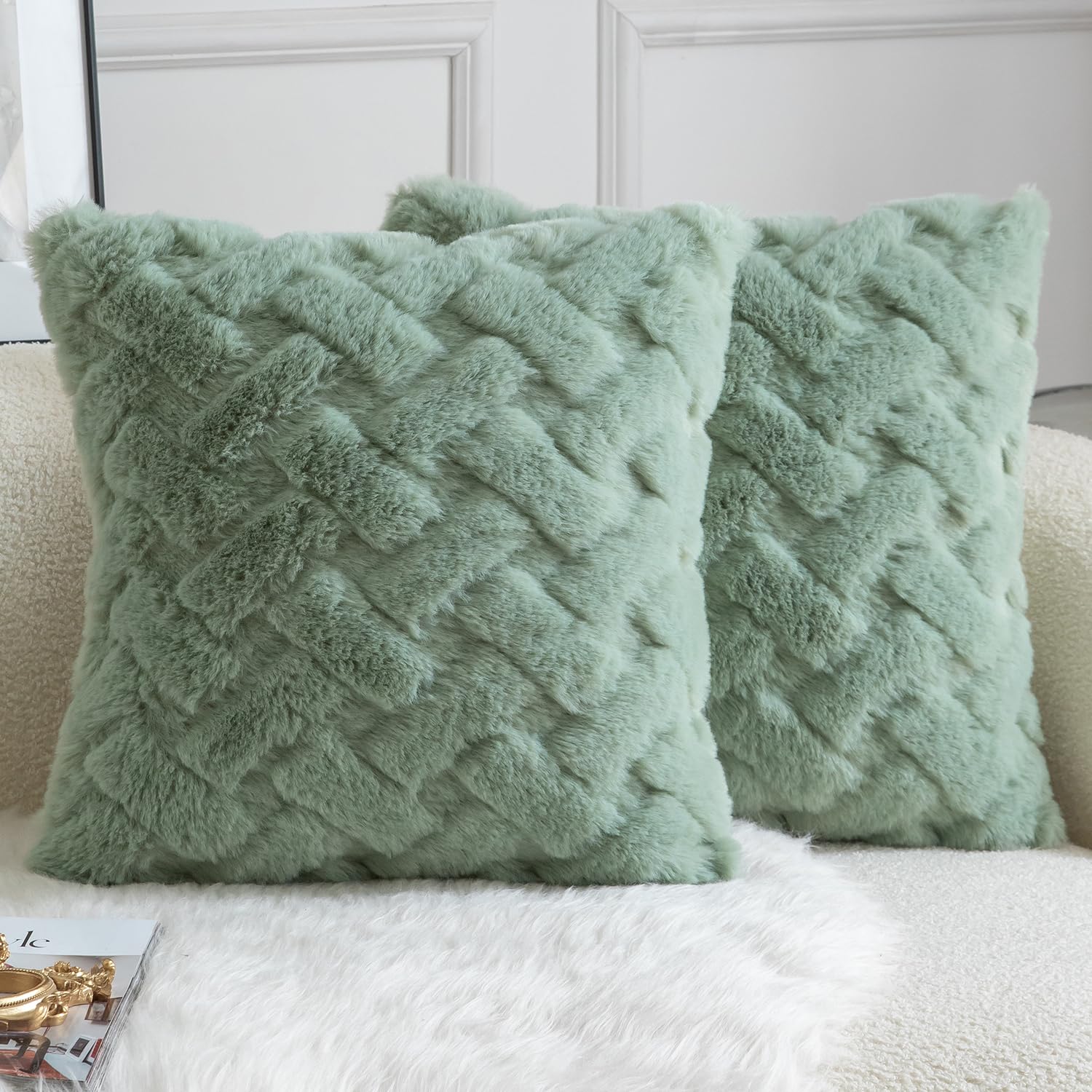 YAERTUN Set of 2 Decorative Cushion Covers Thick Plush Wool Pillows Covers Super Soft Luxury faux Rabbit Fur Velvet Throw Pillow Cases for Couch Sofa Bed Living Room 26x26 Inch 65x65 cm Sage Green