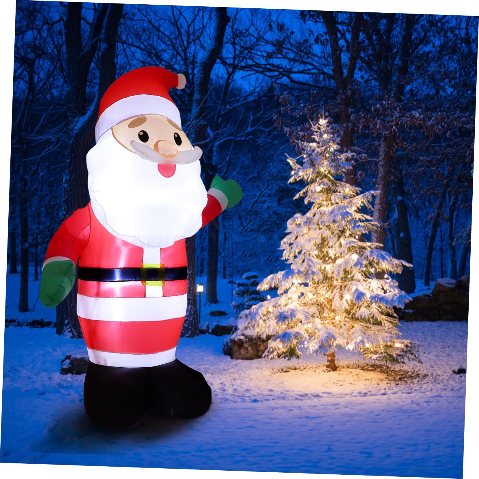 LED ライト付きの巨大なインフレータブル サンタ クロースが庭の冬の