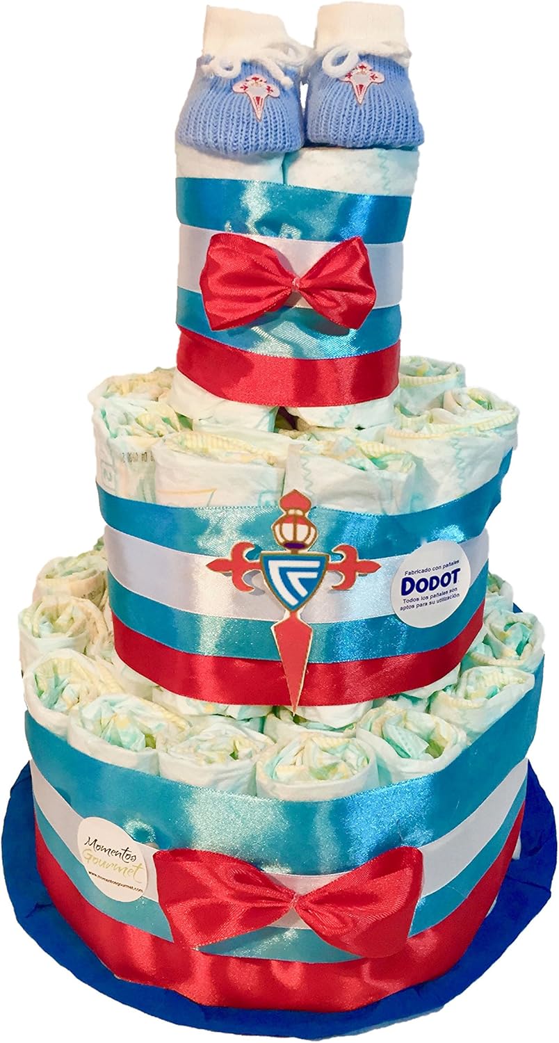 MomentosGourmet Torta Pannolini Real Betis Balompié - Cesto Regalo Per Neonati Con Scarpette E Dedica Personalizzata (Taglia 2, 3-6 Kg)