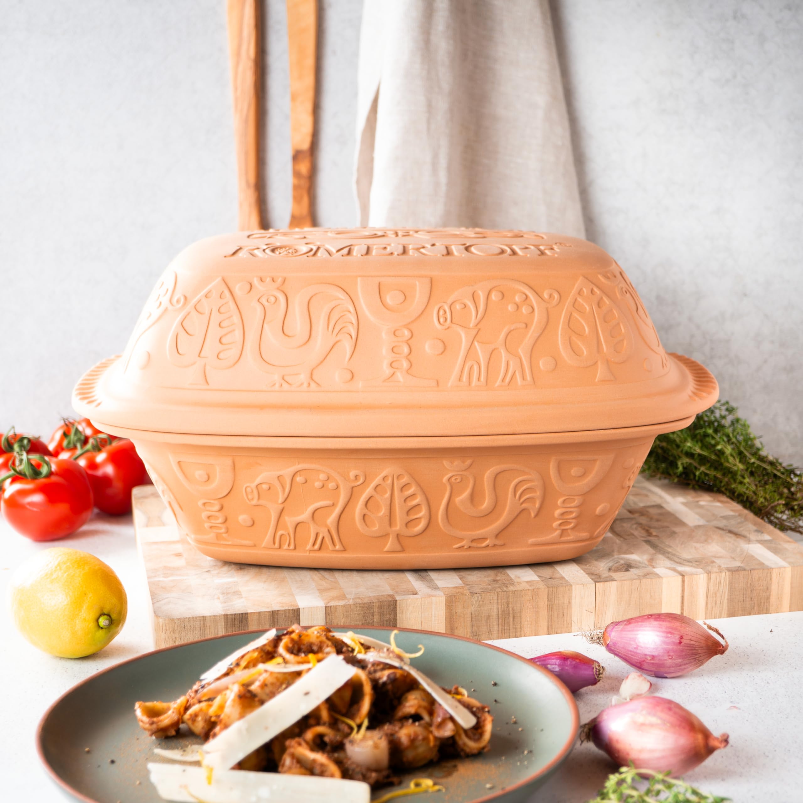 Römertopf Classic - Cacerola para 6 personas (4 litros, con tapa de cerámica, para guisar, asar y cocinar al vapor, apta para el horno