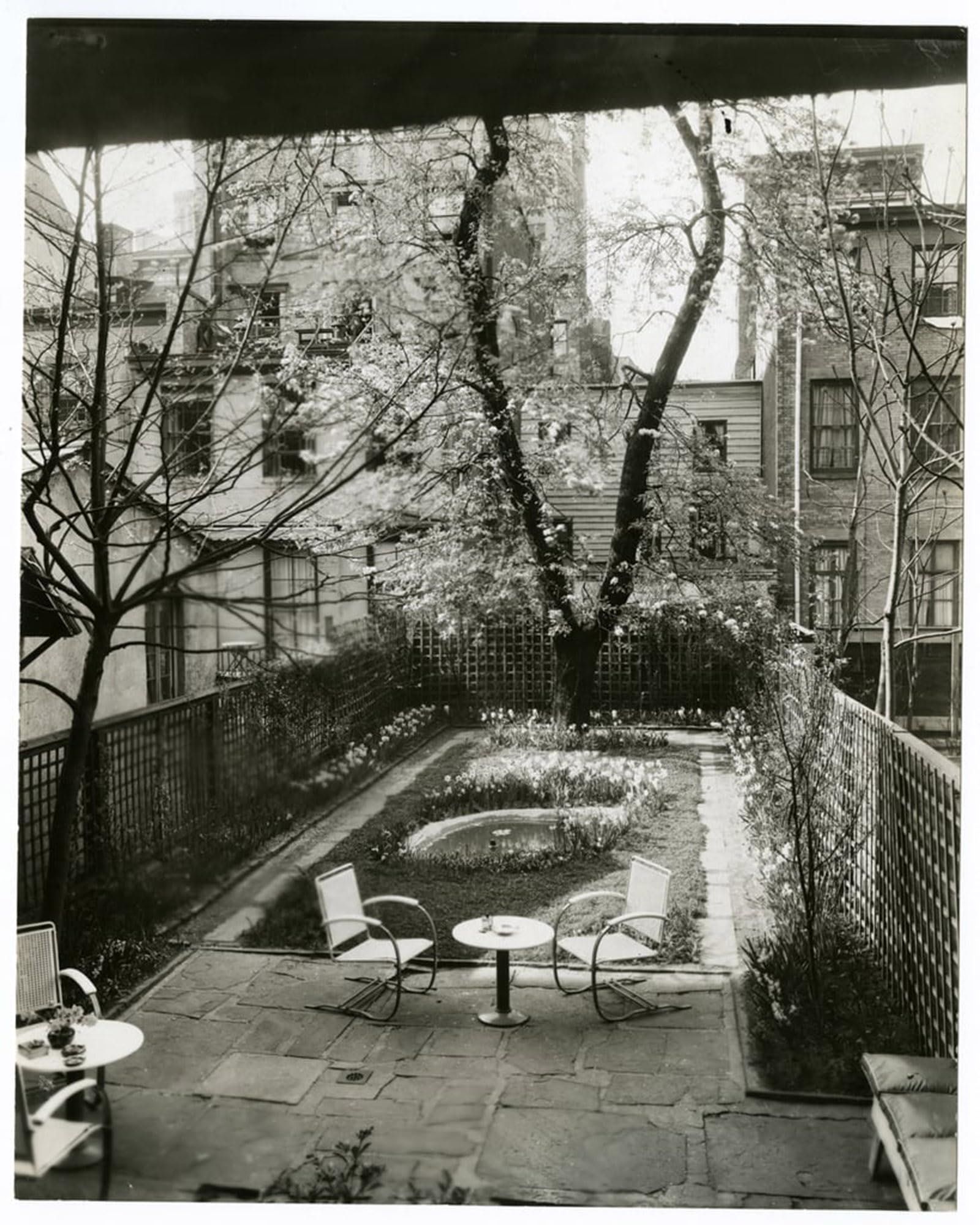 POSTERIIk Vintage Classic Picture Landscape Artwork Garden of Mrs W H Wells W Th by Jessie Tarbox Beals Portrait Canvas Painting for Office Home Decor 60x90cm