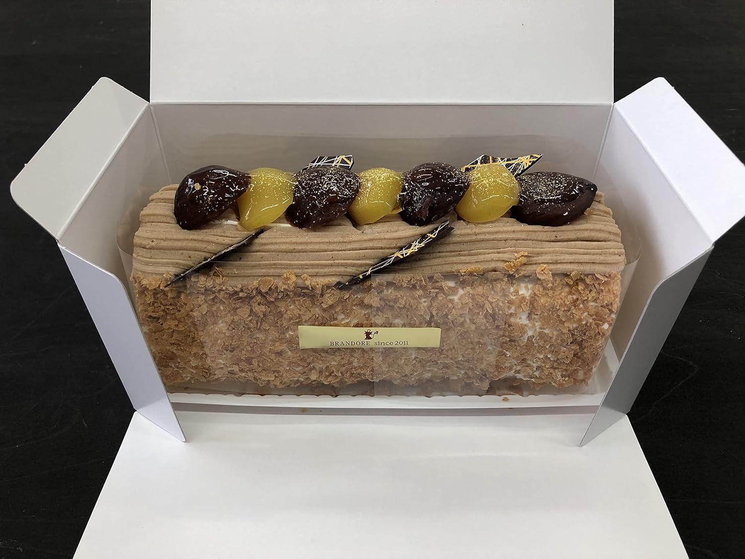 甘さ控えめ モンブランロール 金粉入り / 山形 有名パティシエに製造を依頼！ お取り寄せ ギフト スイーツ 洋菓子 手土産 プレゼント 御礼 栗 誕生日 低糖