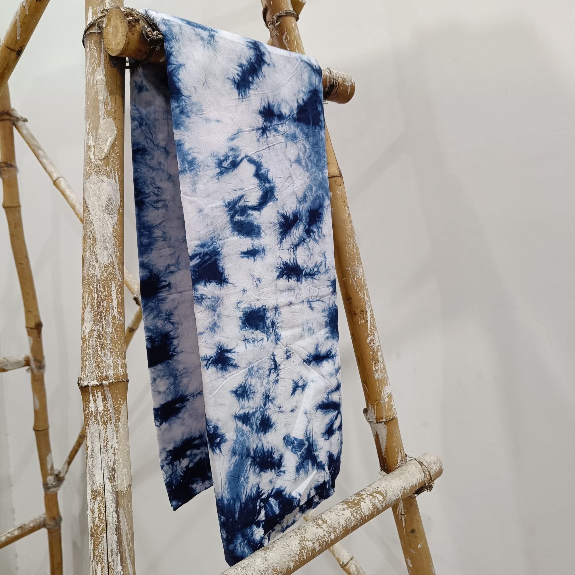 TEXTILES FOR MODERN LIVING 第五版 TEXTILES FOR MODERN LIVING 第五版 Amazon.com: Trade Star 5