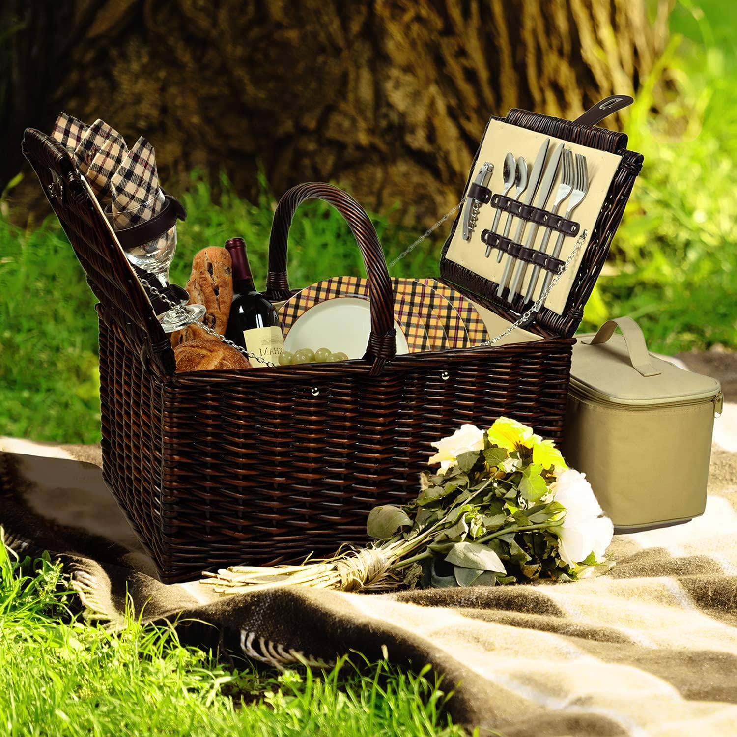 Picnic at Ascot Buckingham Willow Picnic Basket with Service for 4 with Blanket and Coffee Service- Designed, Assembled & Quality Approved in the USA