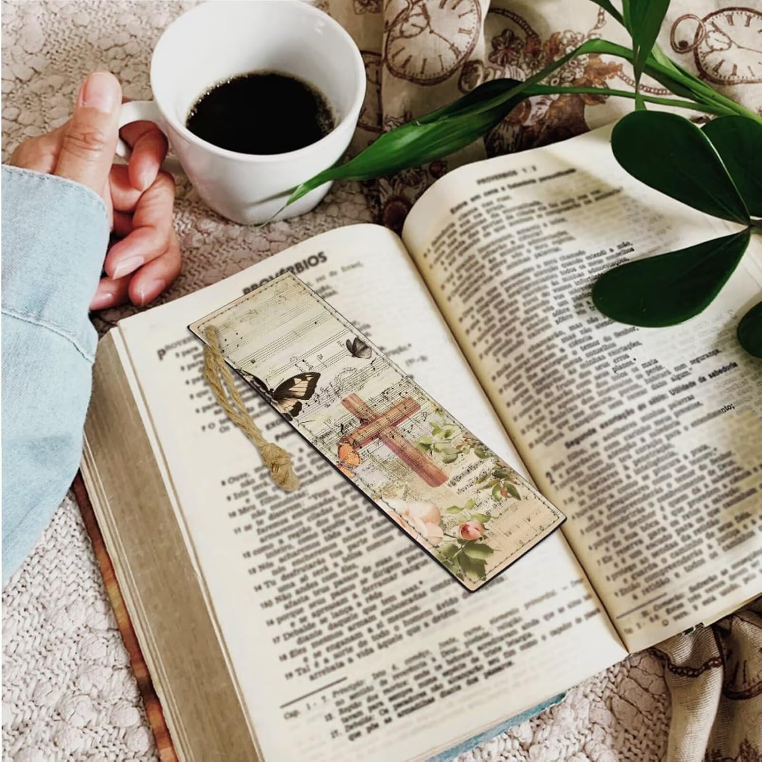 Kuiaobaty PU Leather Bible Covers with 2 PCS Bookmarks Retro Cross Rose Note Print Church Bag for Women XXL Size Portable Book Carrying Case with Zippered Pockets Christian Bag Bible Study Supplies