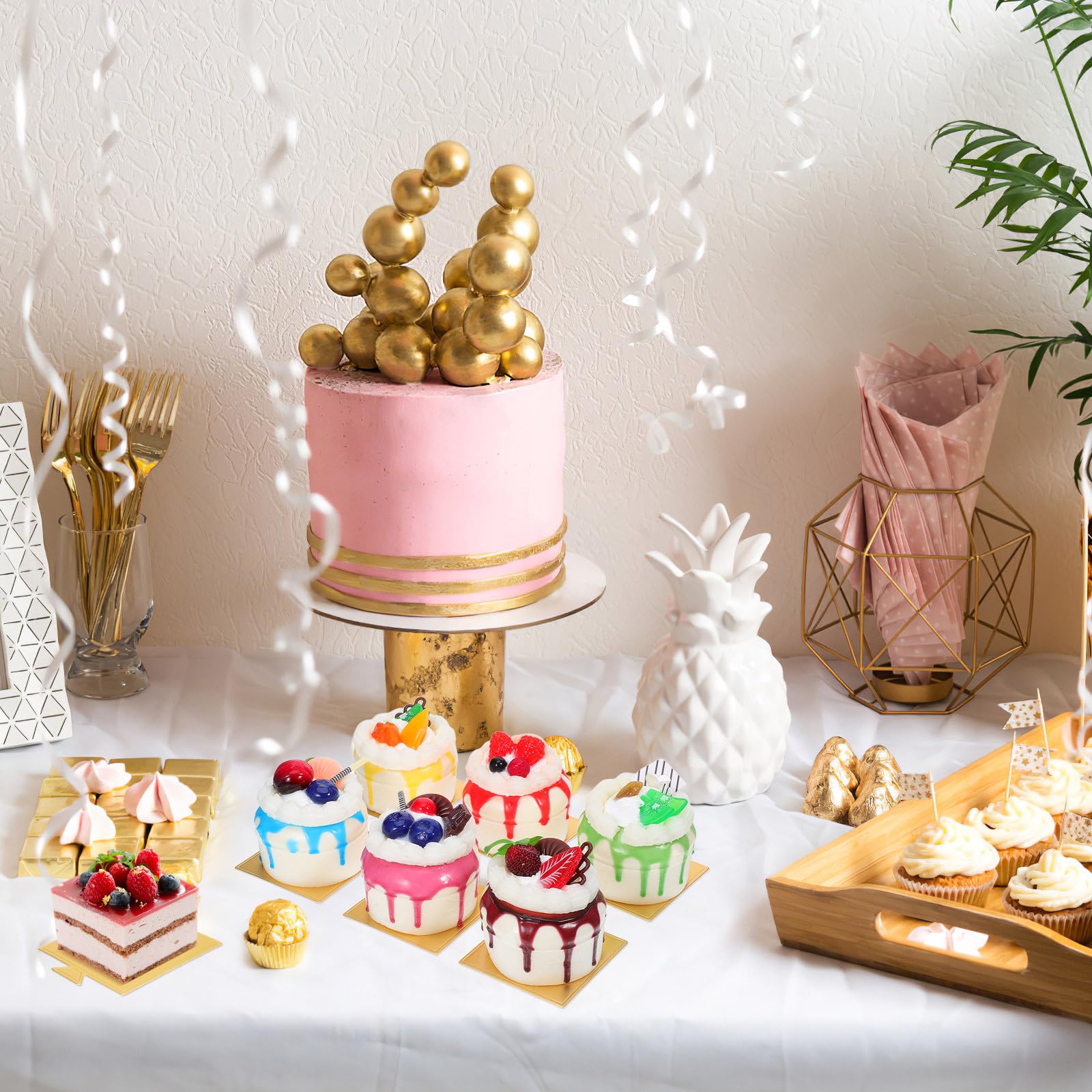 100 Blatt Kleiner Tortenunterlagen aus Robustem Papier Quadratische Kuchenkartons in Gold Stabile Kuchenplatten für Hochzeit Geburtstag und Dessertpräsentation