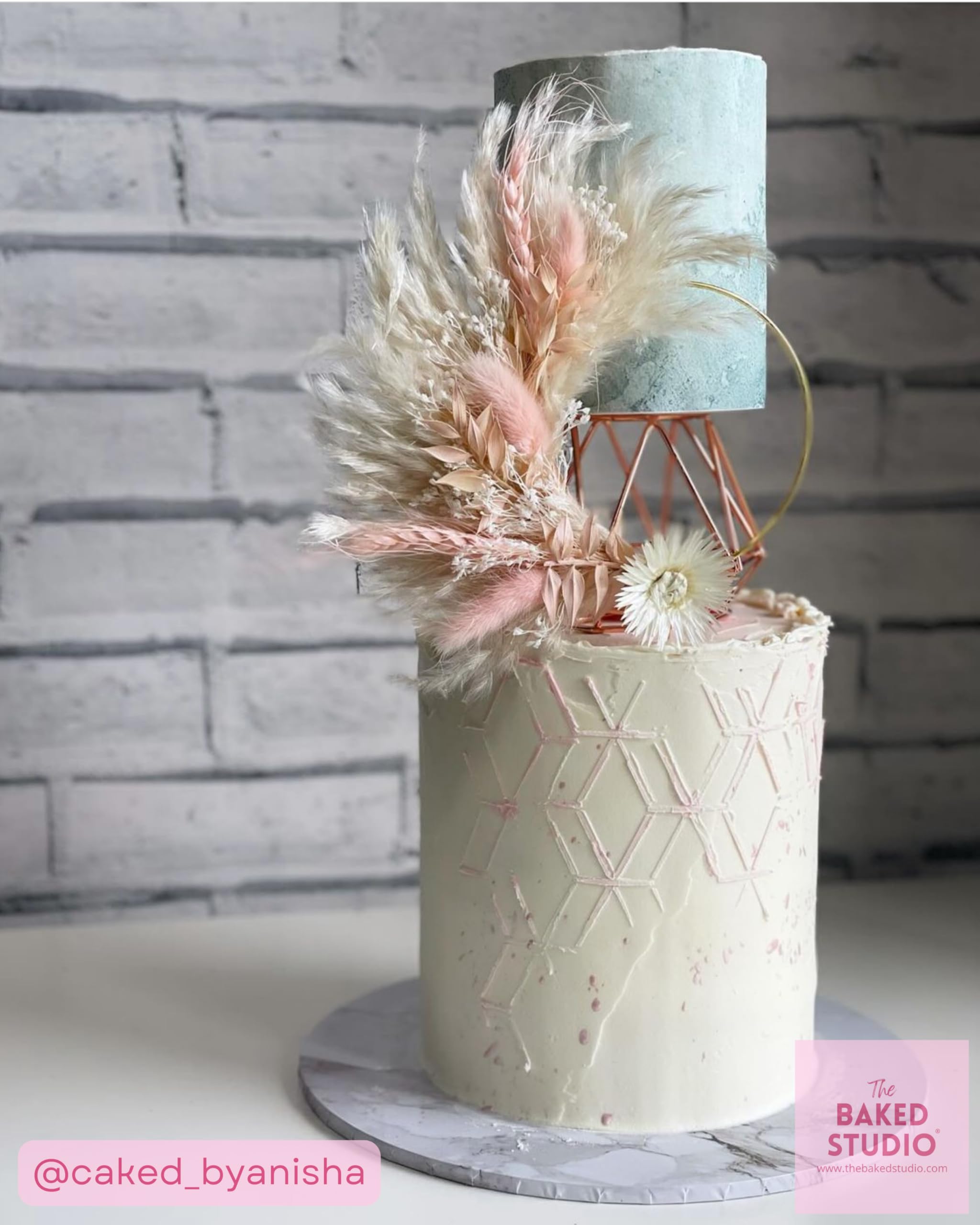 Gyufise 3 decorazioni per torta con scritta Bride to Be, in acrilico rosa con fiori artificiali bohémien, per addio al nubilato, matrimoni bohémien, baby shower e feste di compleanno