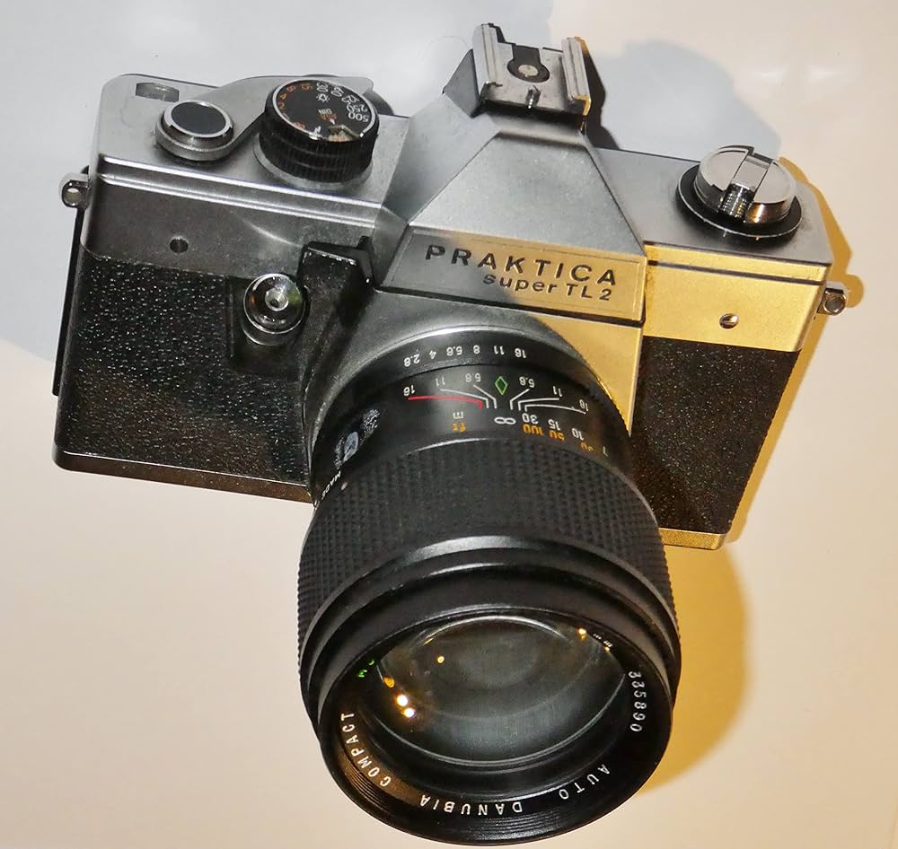 フィルムカメラ PRAKTICA SUPER TL2 + PENTACON 3.5 / 30 フィルムカメラ PRAKTICA SUPER TL2 + PENTACON 3.5 / 30
