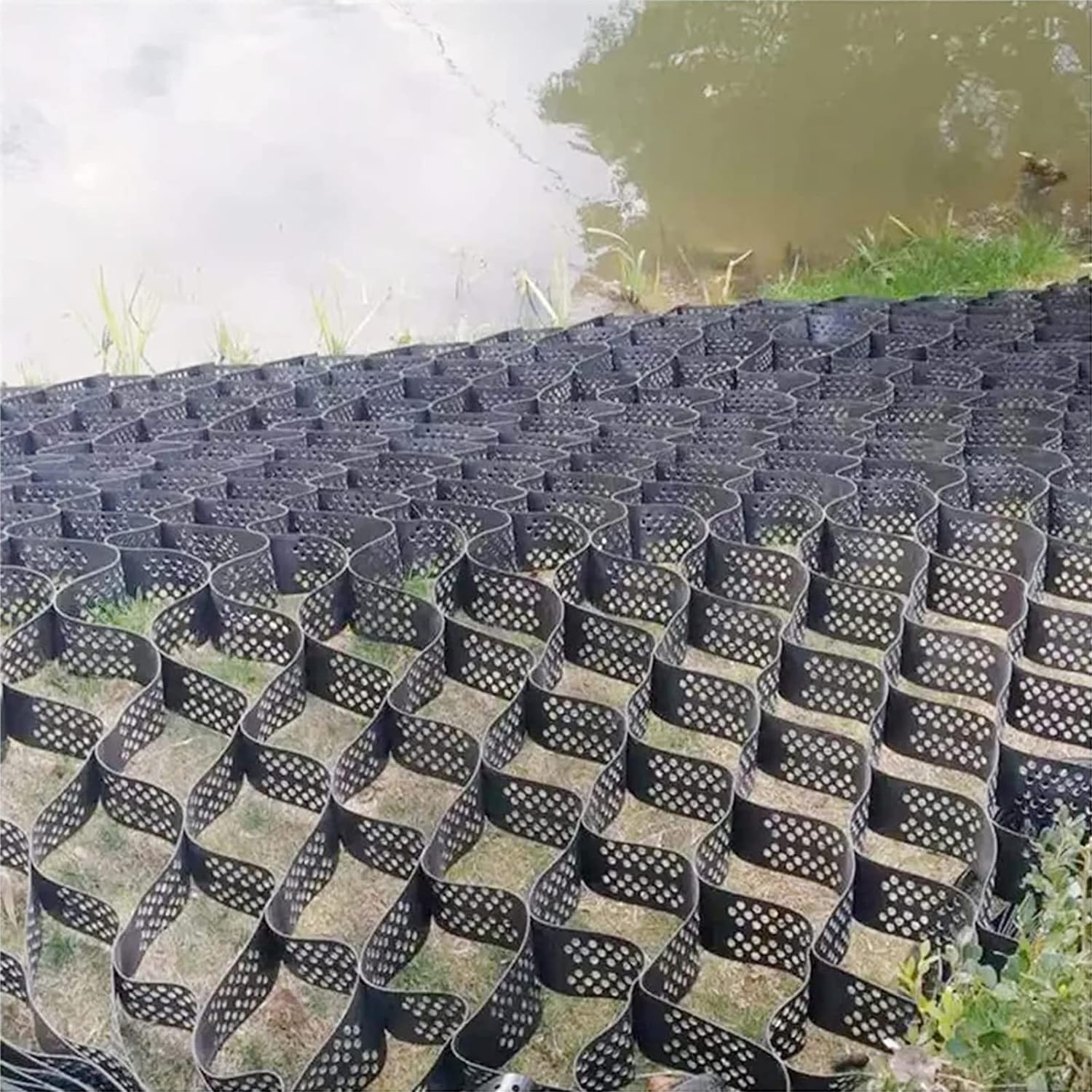 VUIKLCty Gravel Grid Paver, Thick Geogrid, Slope/riverbank/hill Ground Stabilization System For Embankment Reinforcement(8m x 6m (26ft x19.5ft))