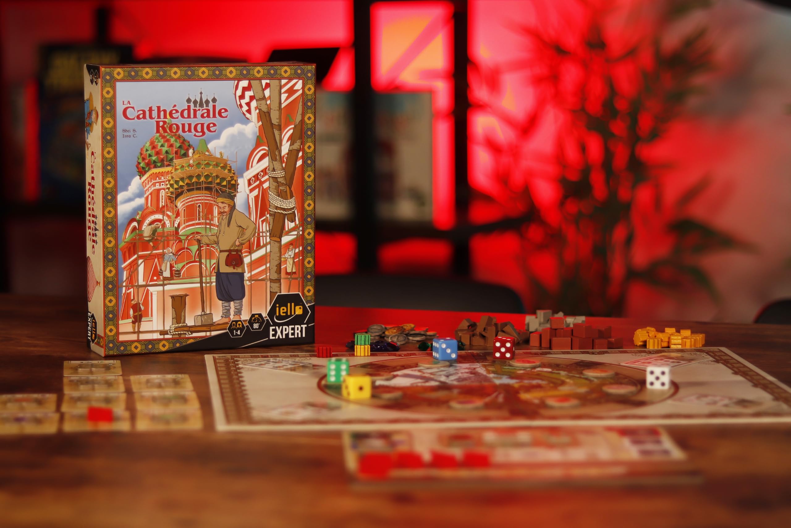 IELLO Expert La Cathédrale Rouge – Jeu de Société Gestion de Ressources – Construction Stratégique Solo ou Multijoueur – Dès 10 Ans – 1 à 4 Joueurs