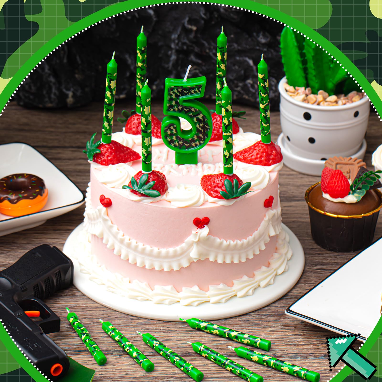 13 anni di compleanno. Numero con candela di festa per le vacanze torta. tredici anniversario Immagine e Vettoriale