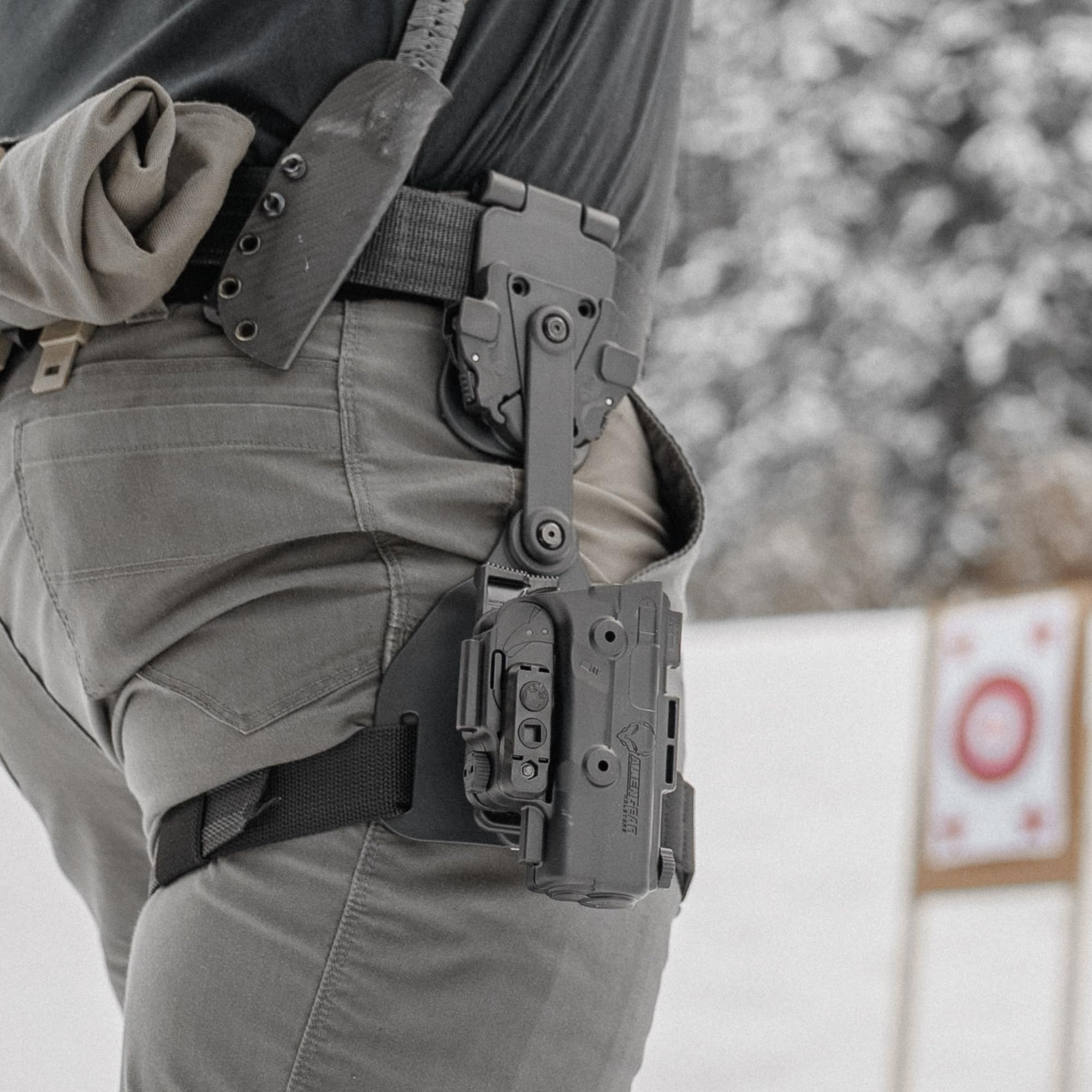 Alien Gear ShapeShift Drop Leg Holster – Fits Glock 17, 22, 31 (Gen 1–5) & Shadow Systems DR920 Combat – Right Hand – Not Optic Compatible – Tactical Thigh Rig – Made in USA