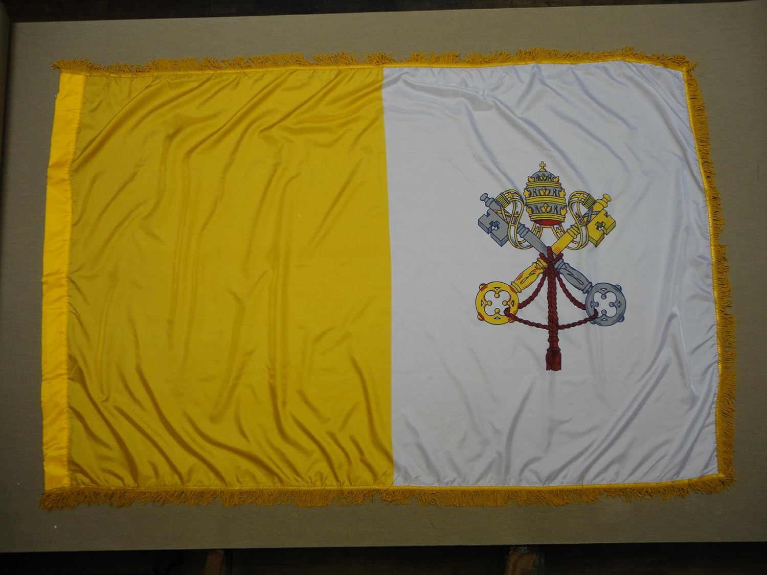 Papal Dyed Indoor Outdoor Parade Nylon Flag Pole Hem Fringe 4' X 6'