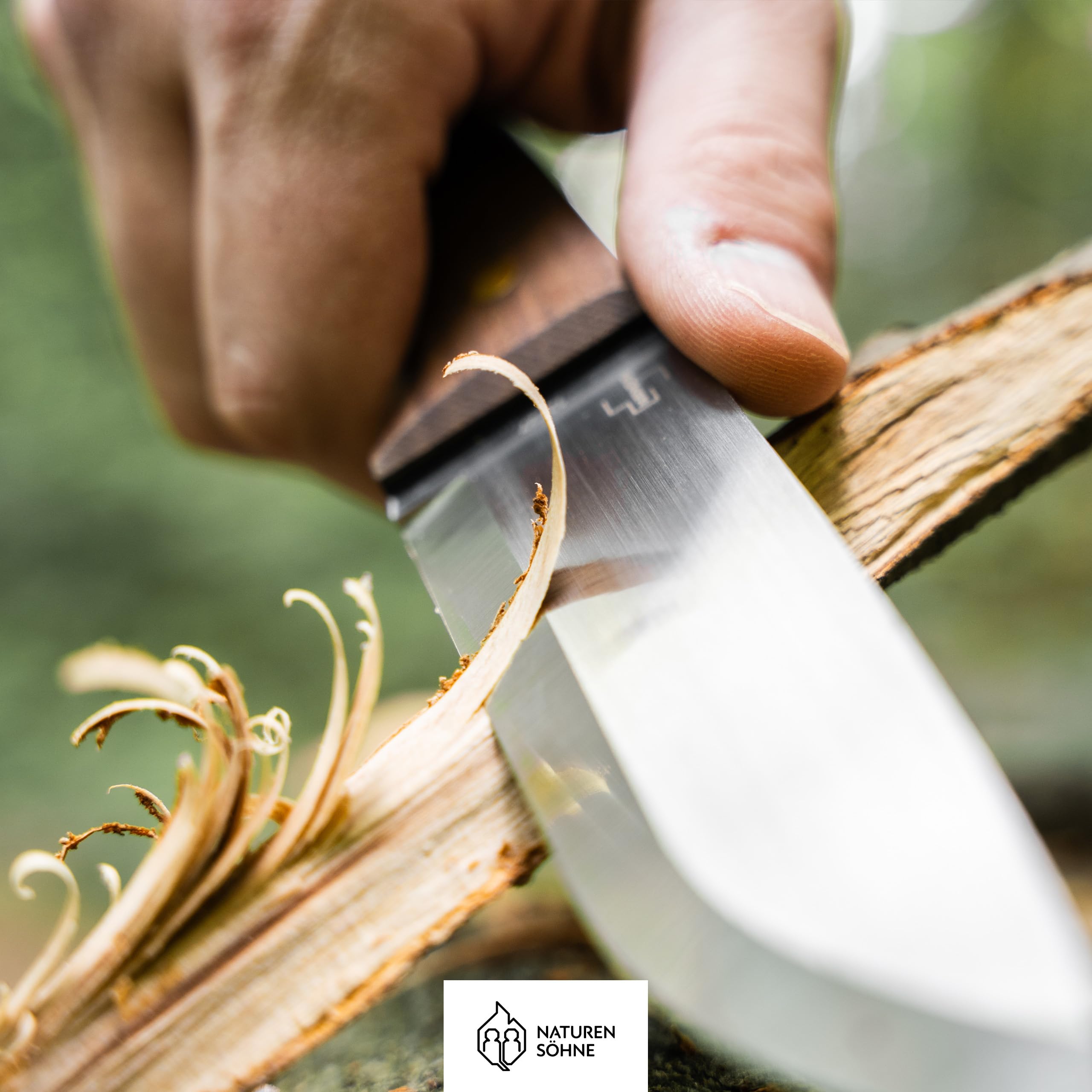 NATURENSÖHNE® MK. III - Jagdmesser mit 11,2 cm Scandi Klinge feststehend - Fulltang Bushcraft-Messer mit Walnuss Holzgriff - Outdoormesser mit Leder-Scheide - Fahrtenmesser klassisch für Pfadfinder